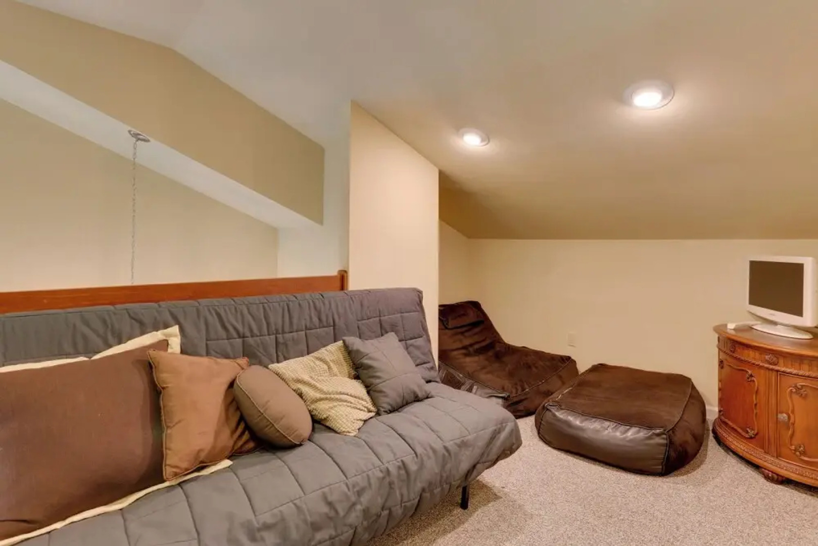 Half-mi to Big Boulder Lake: Townhome w/ Deck!