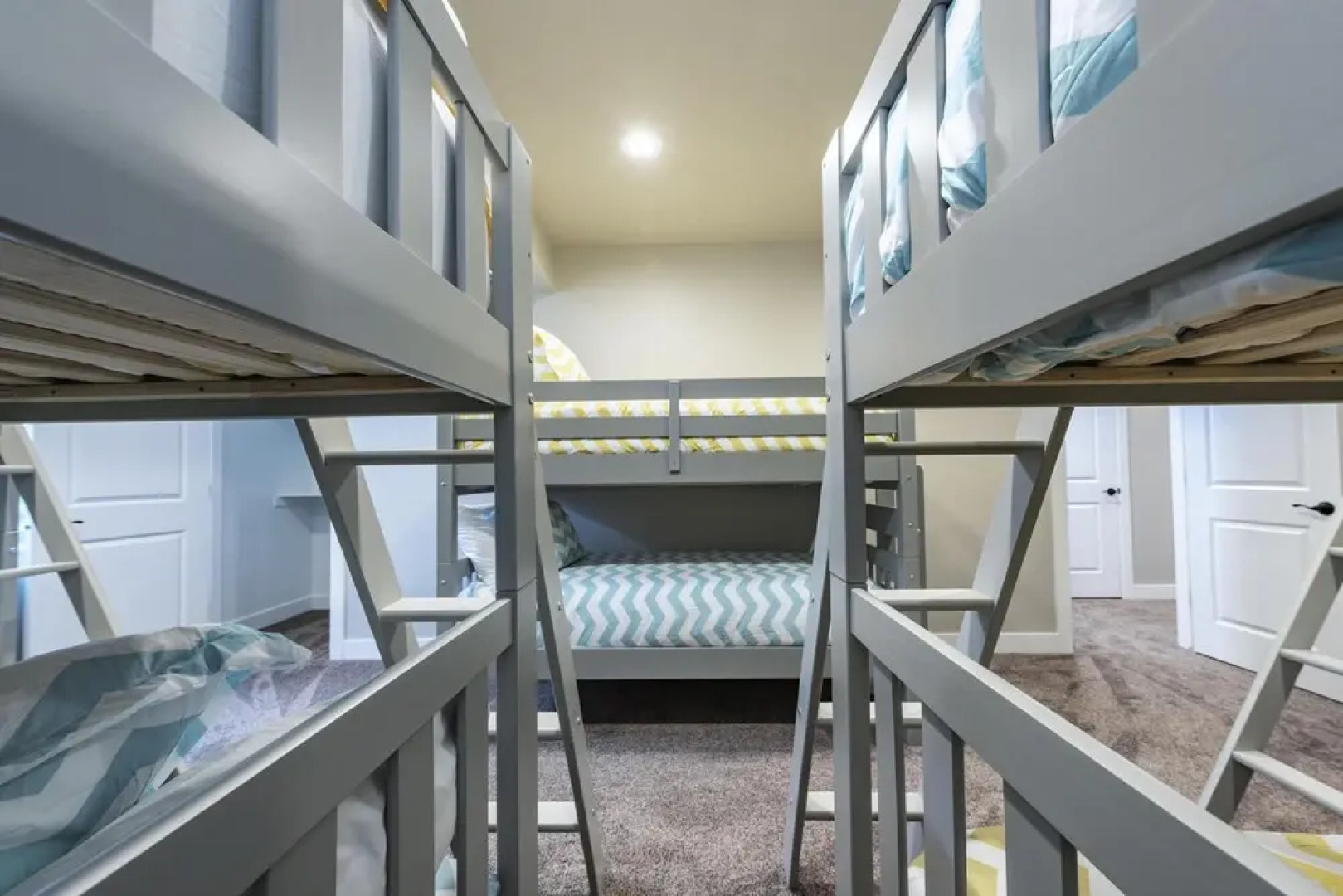 Luxury Designer Home, Beach Access, Pool Access, Private Community - Sleeps 39