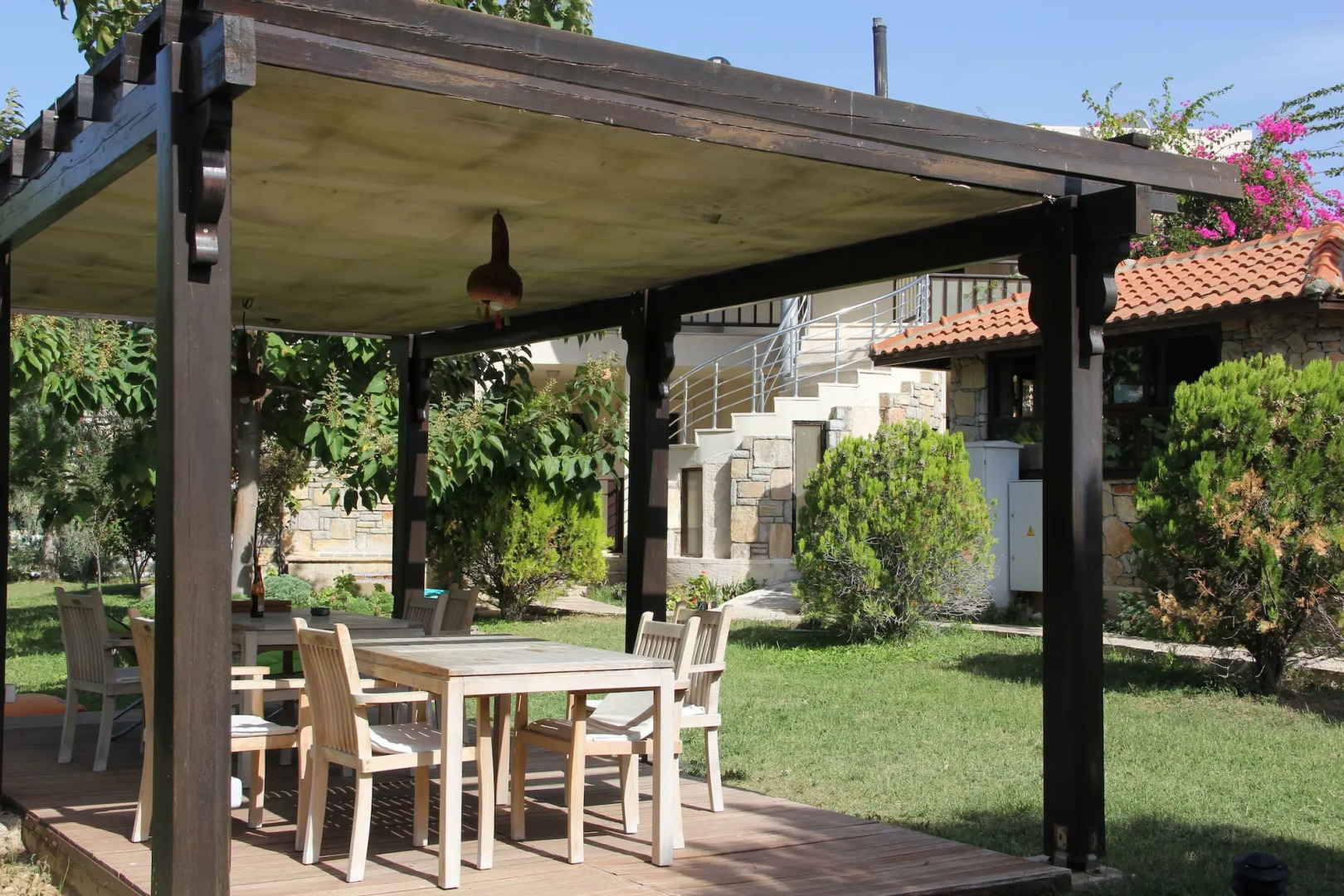 Villanaz Apart Hotel