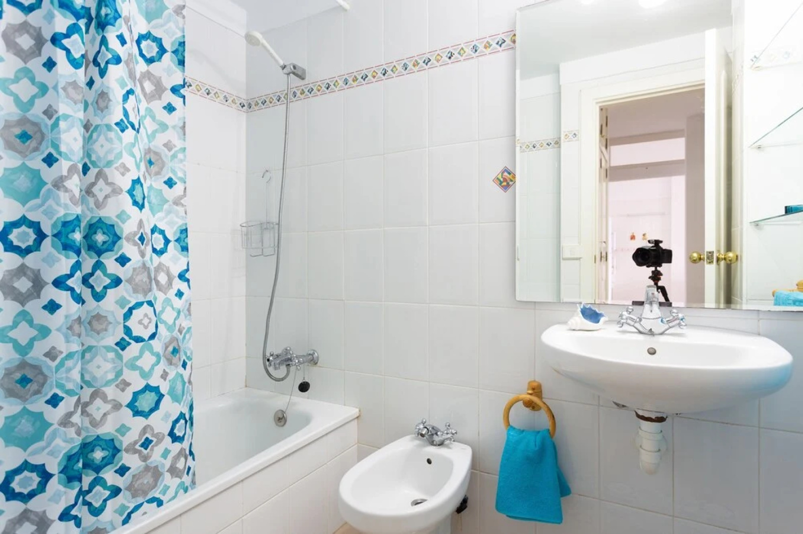 Frontline Bajamar with pool & gym