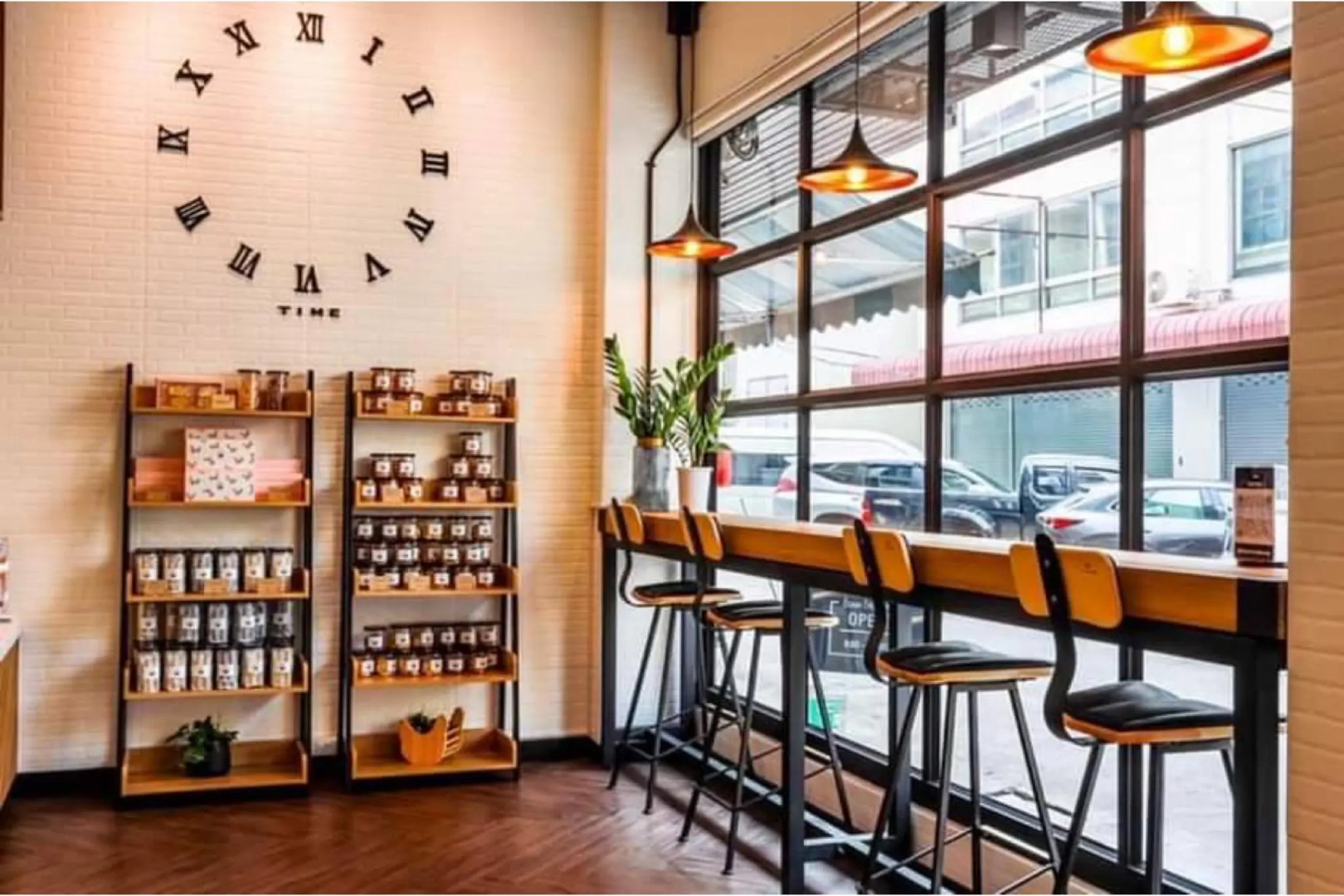 Siam Subway Hostel and Café