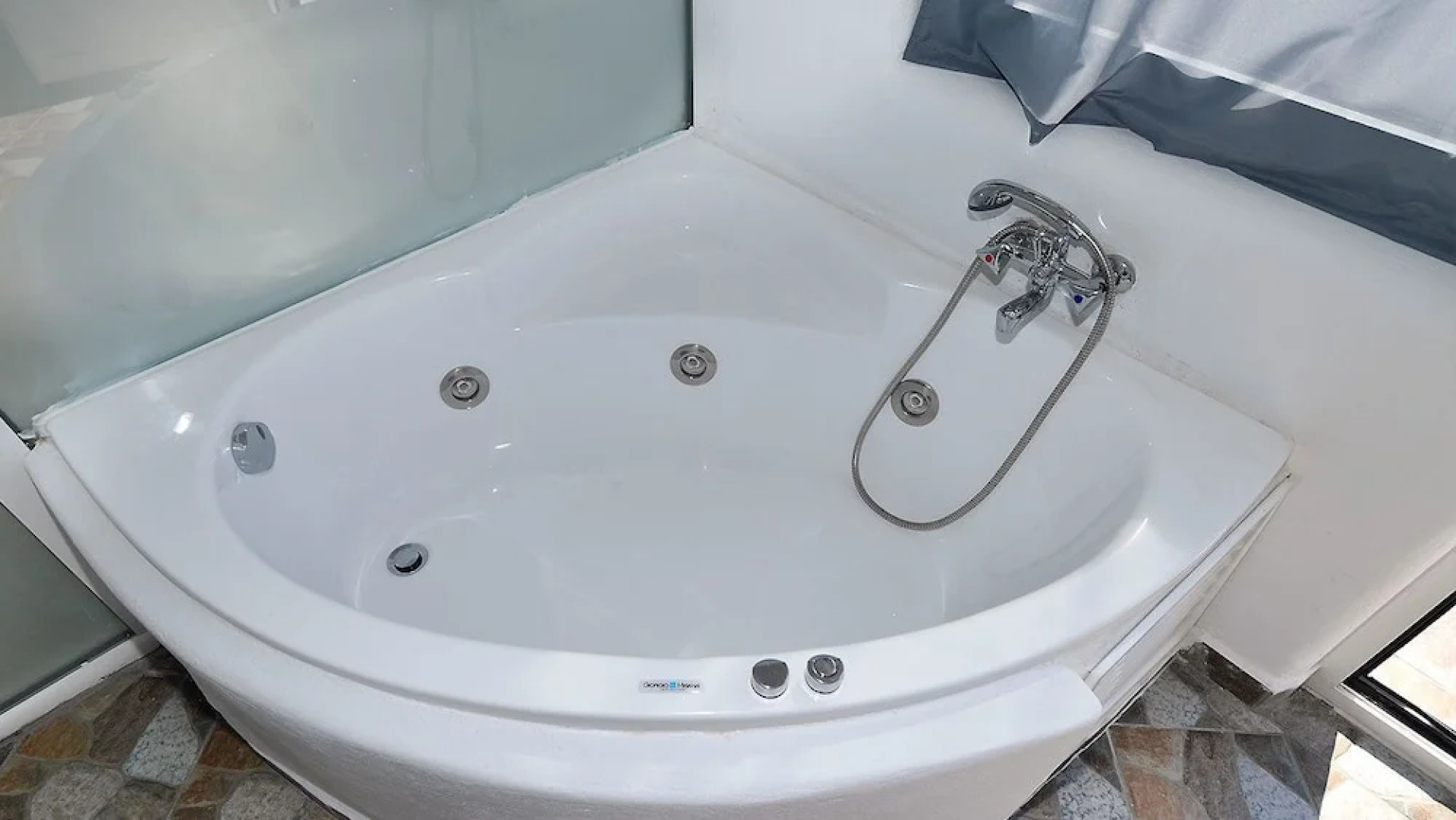 Thirassia Paradise Suites