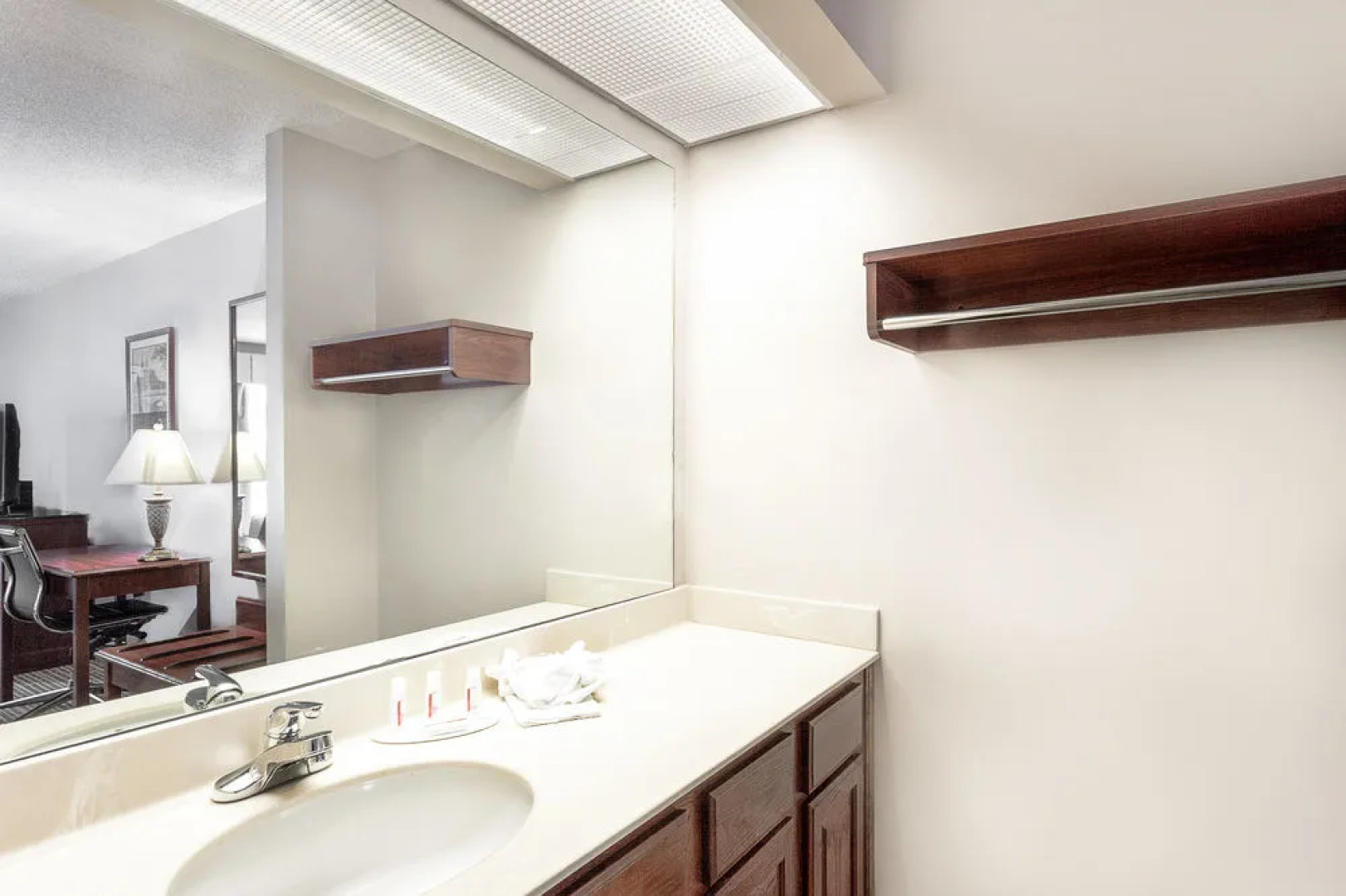 Baymont Inn & Suites Tullahoma