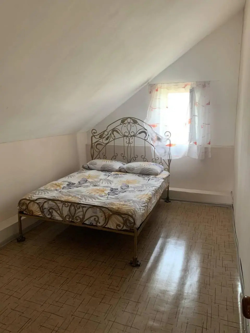 Дом с бассейном и баней