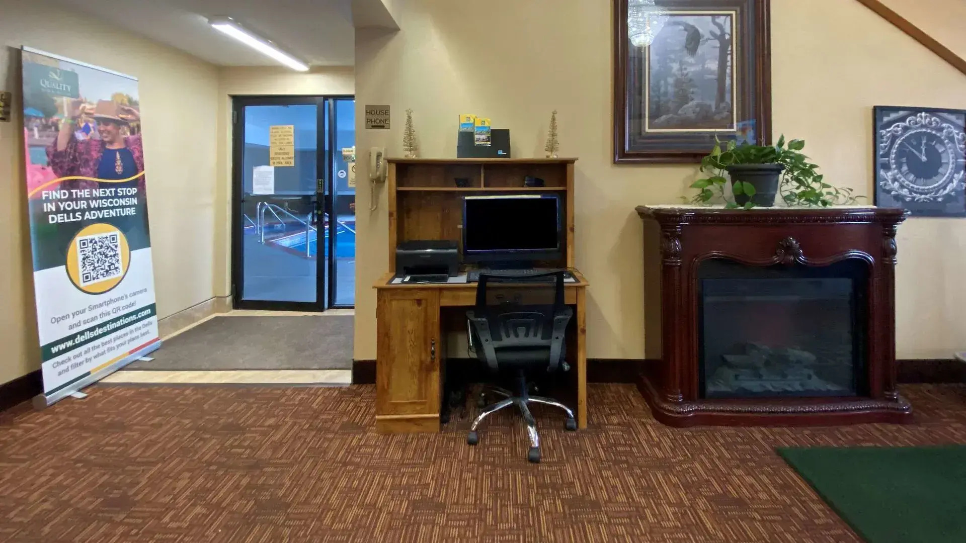 AmericInn by Wyndham Reedsburg