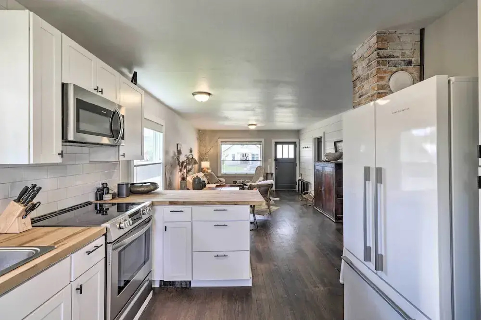 Luxe Glacier Getaway: Walk to Downtown Kalispell!