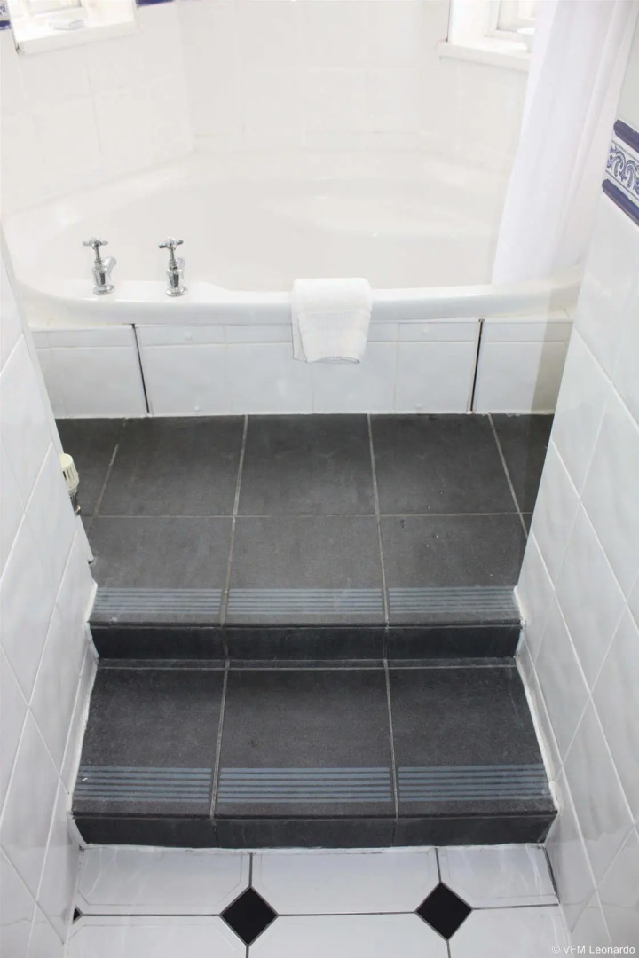 Studley Castle Hotel