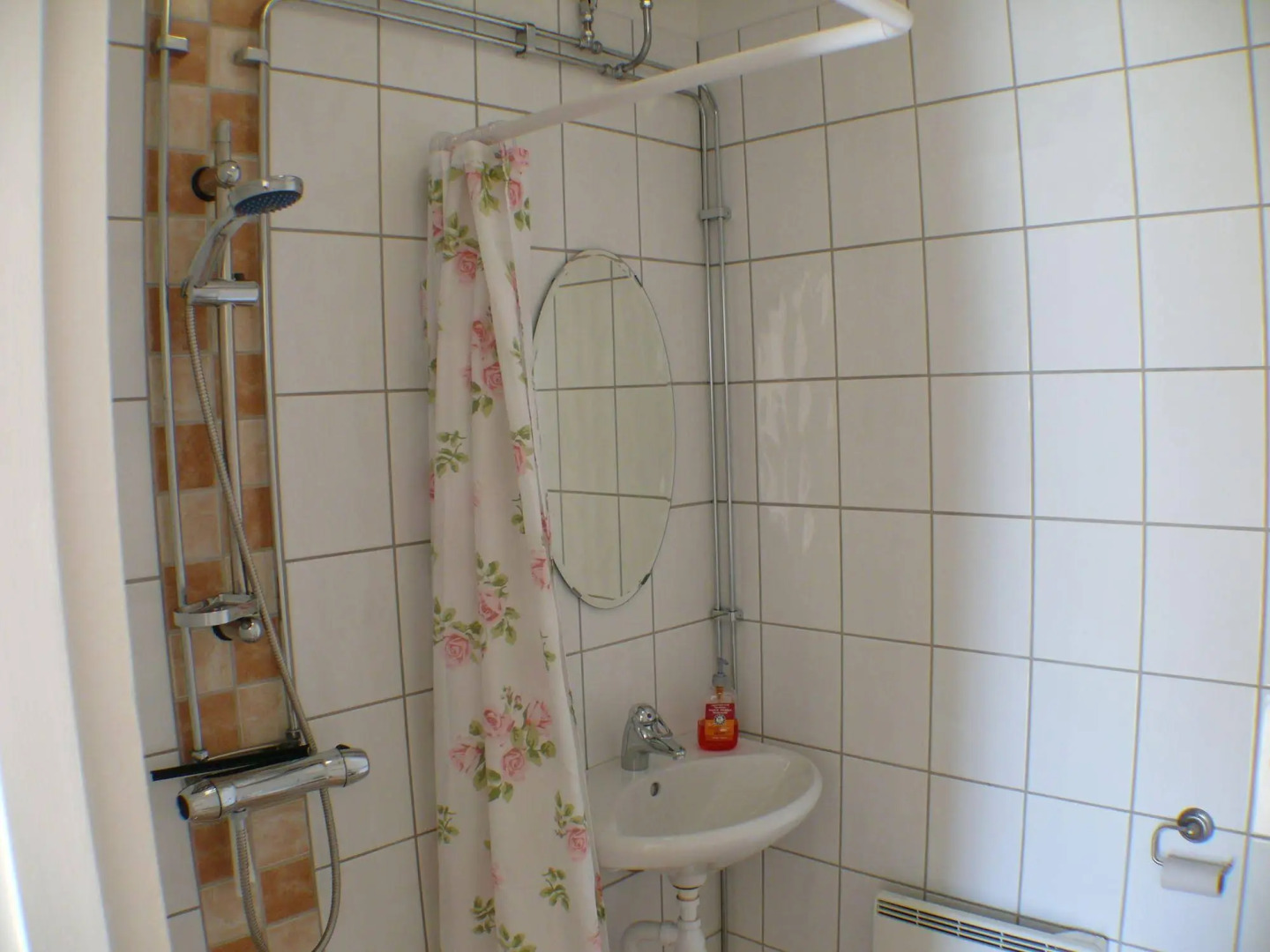 Sjötorps Vandrarhem & Rum - Hostel