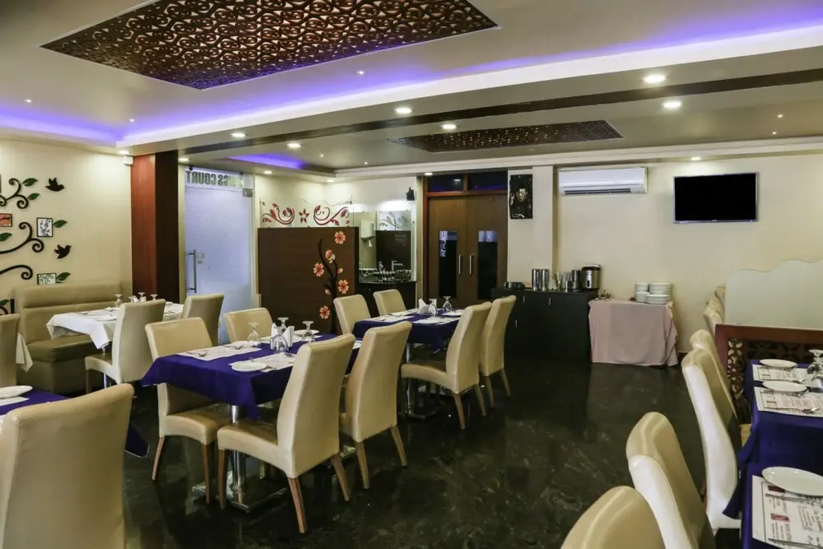 OYO 24519 Hotel Mother Palace