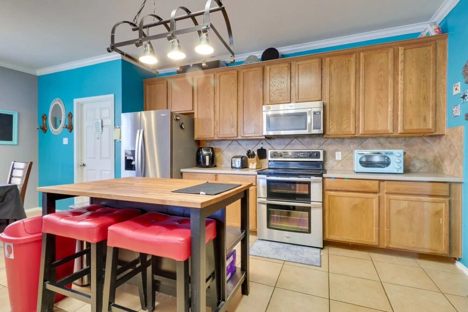 Pet-friendly Austin Area Home w/ Outdoor Oasis