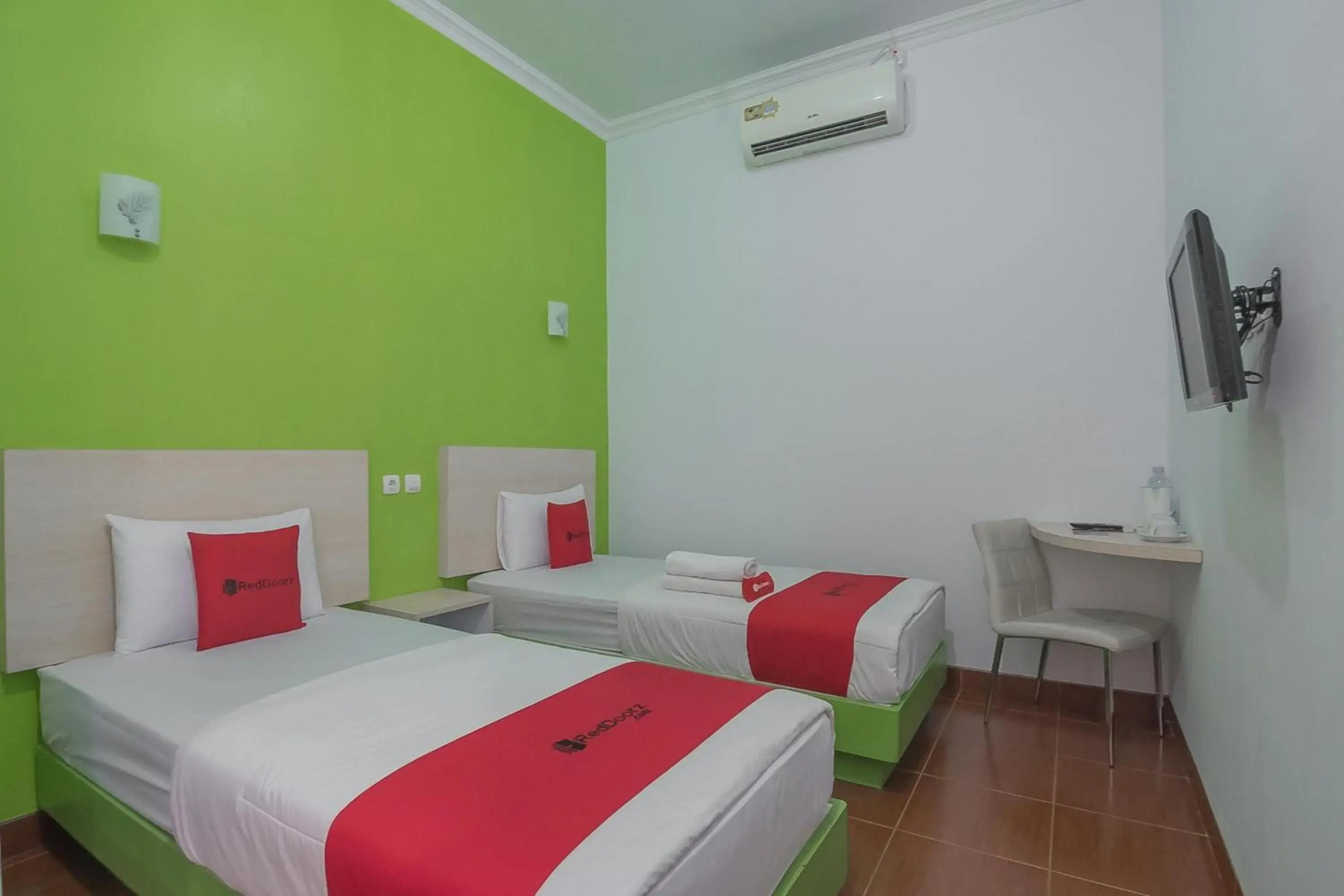 Wisma Atensi by RedDoorz