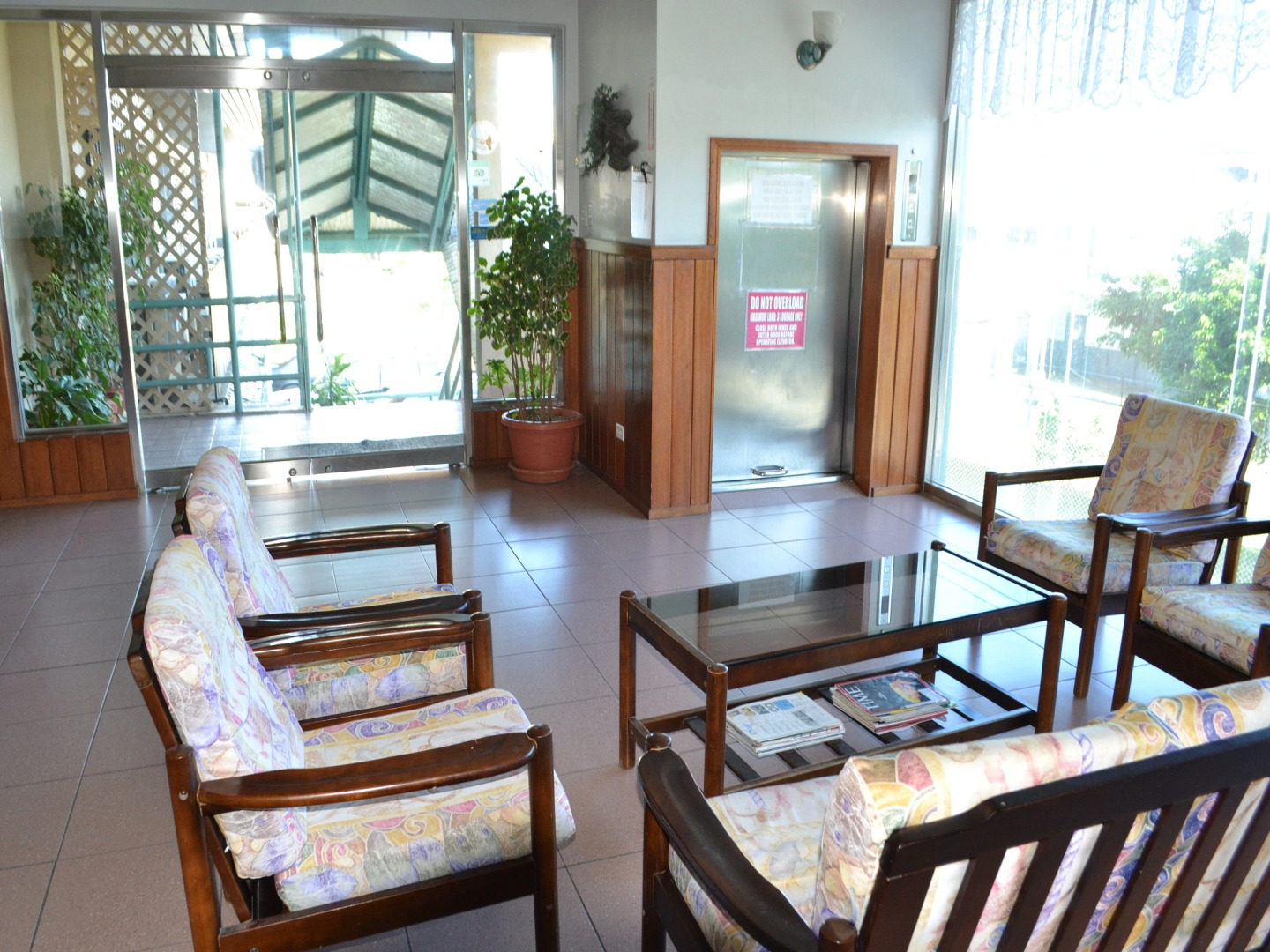 West Plaza Hotel Downtown