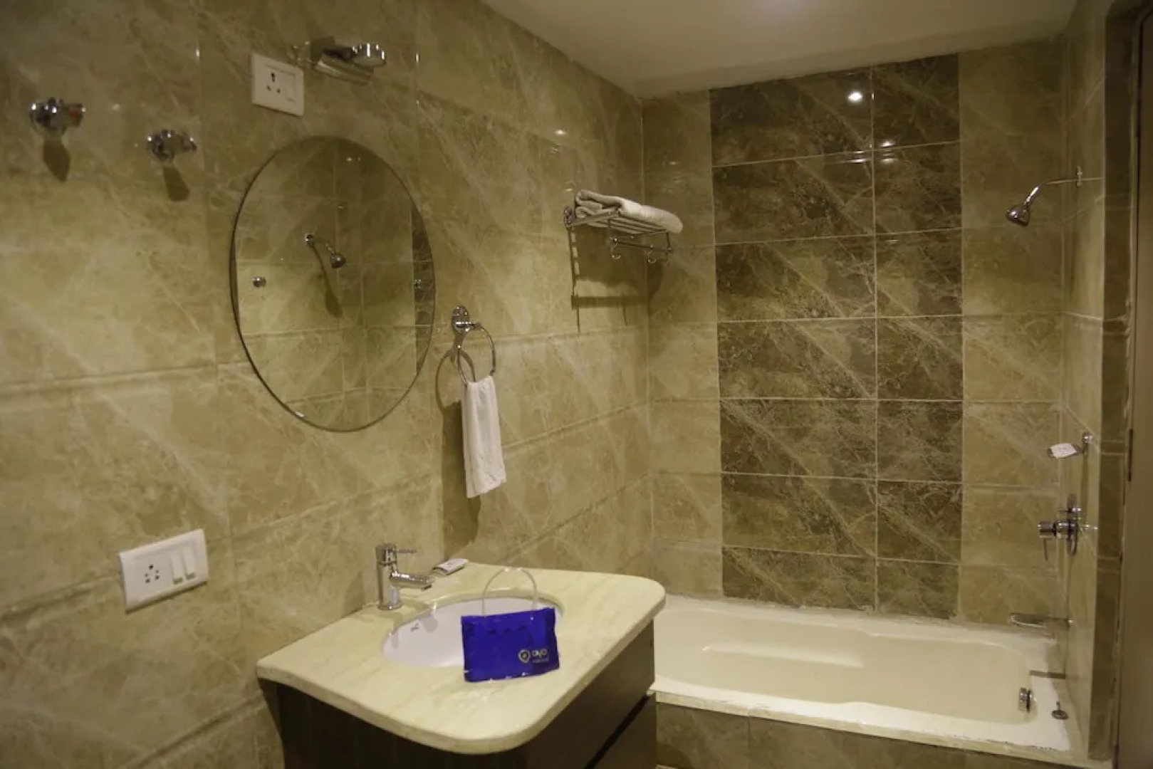 OYO 1545 Hotel Shivani International