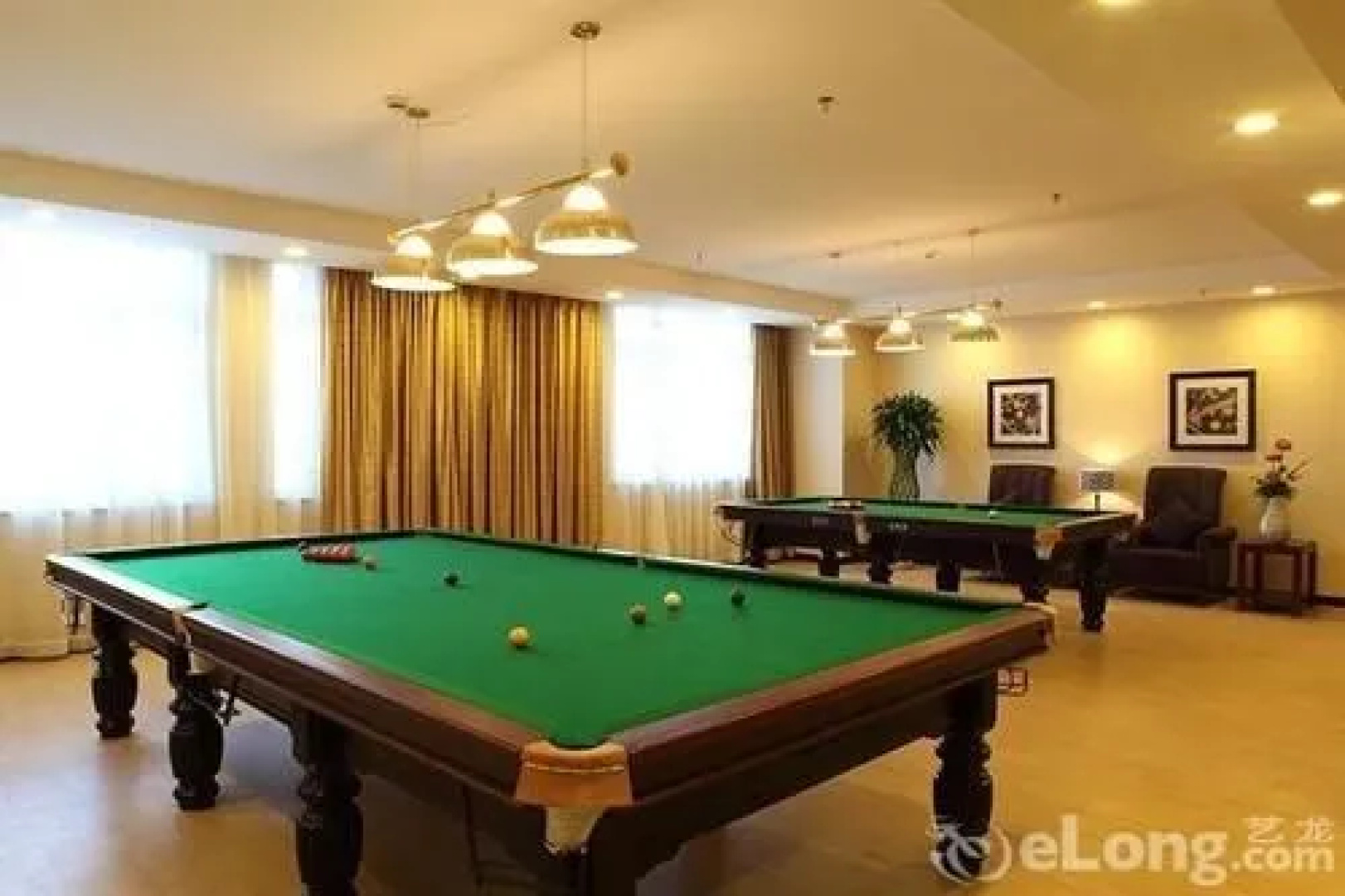 Xingtai Phoenix Hotel