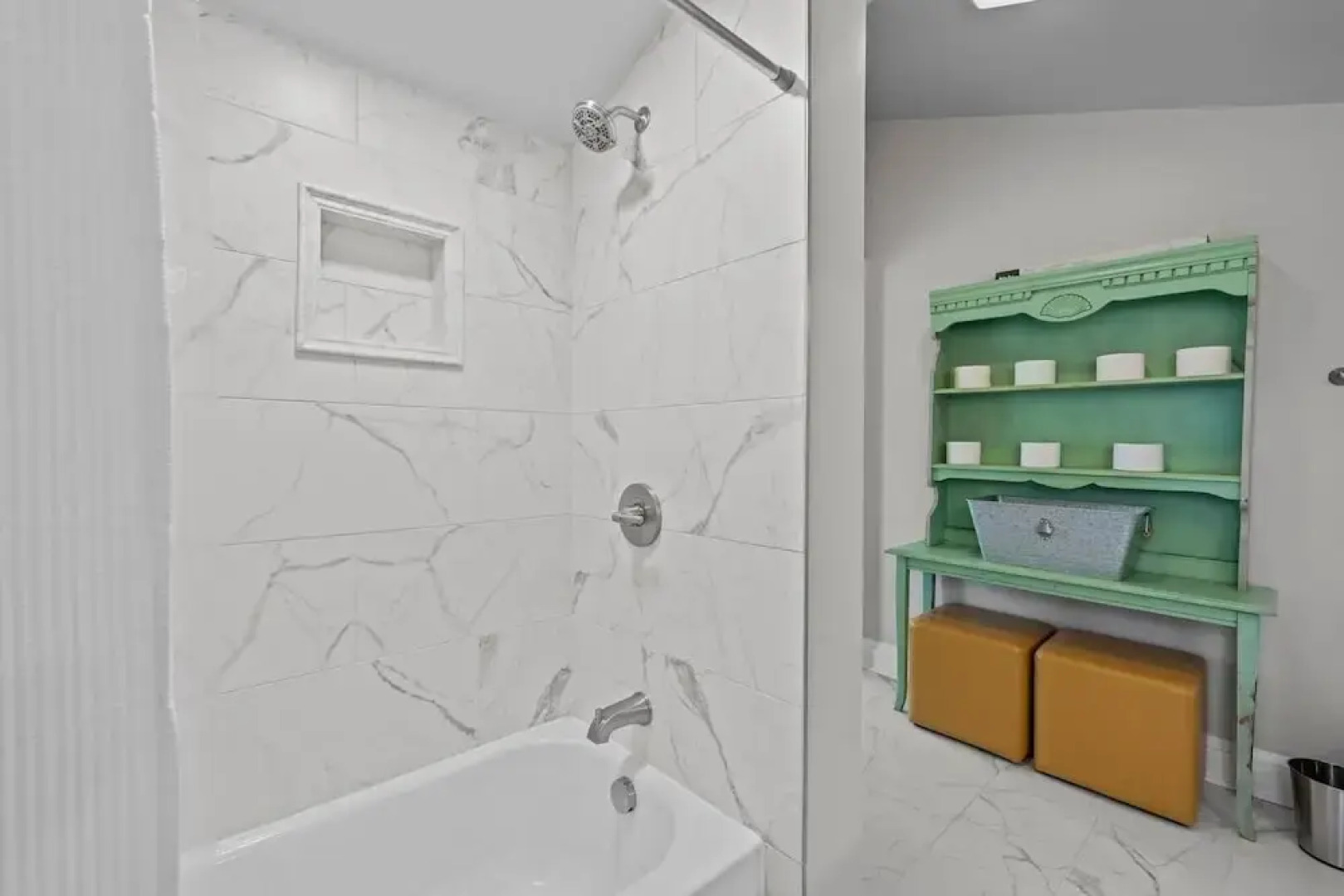 Conch's Point Cottage 2 Bedroom Home by RedAwning