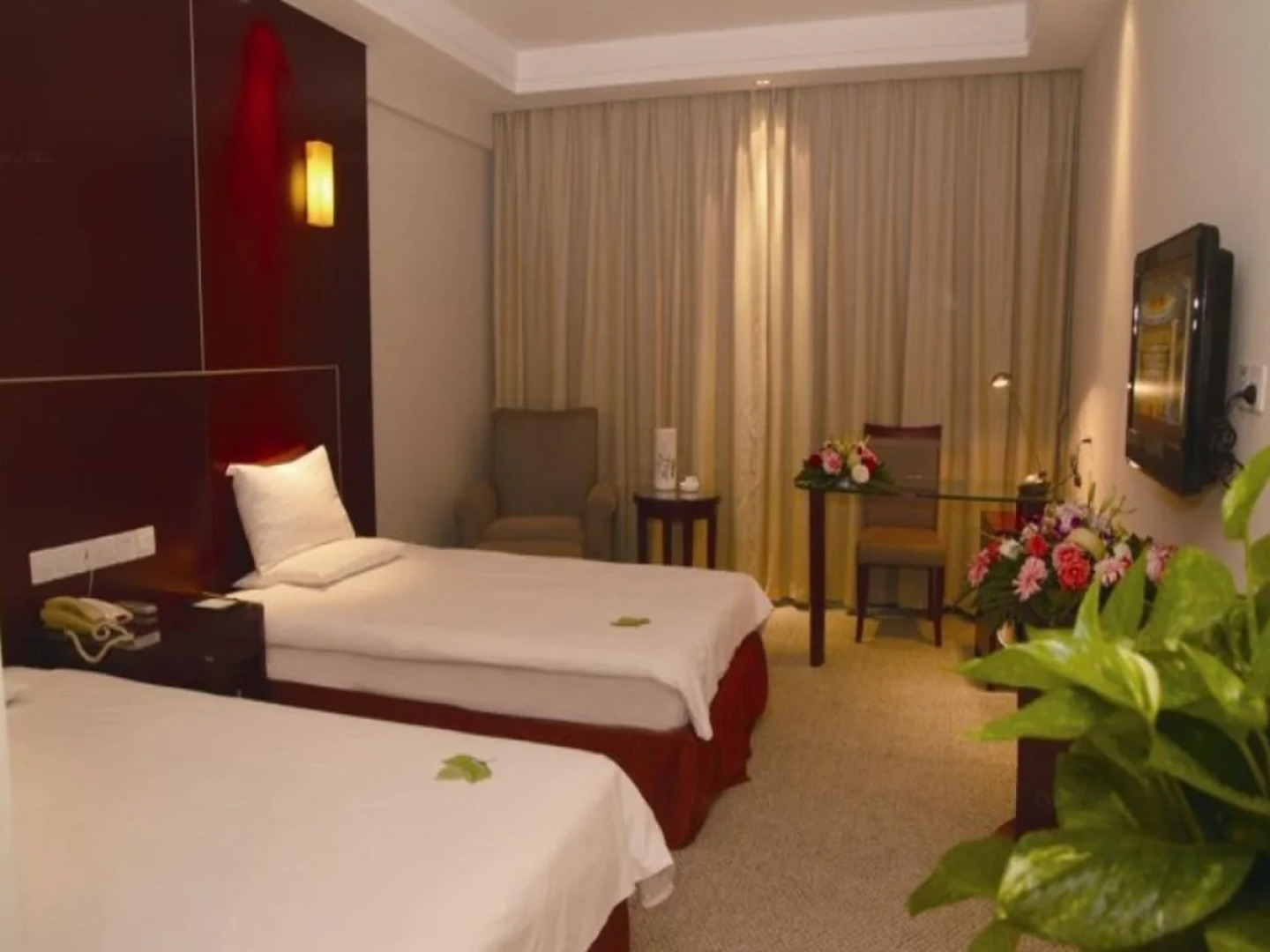 Maochen New Century Hotel