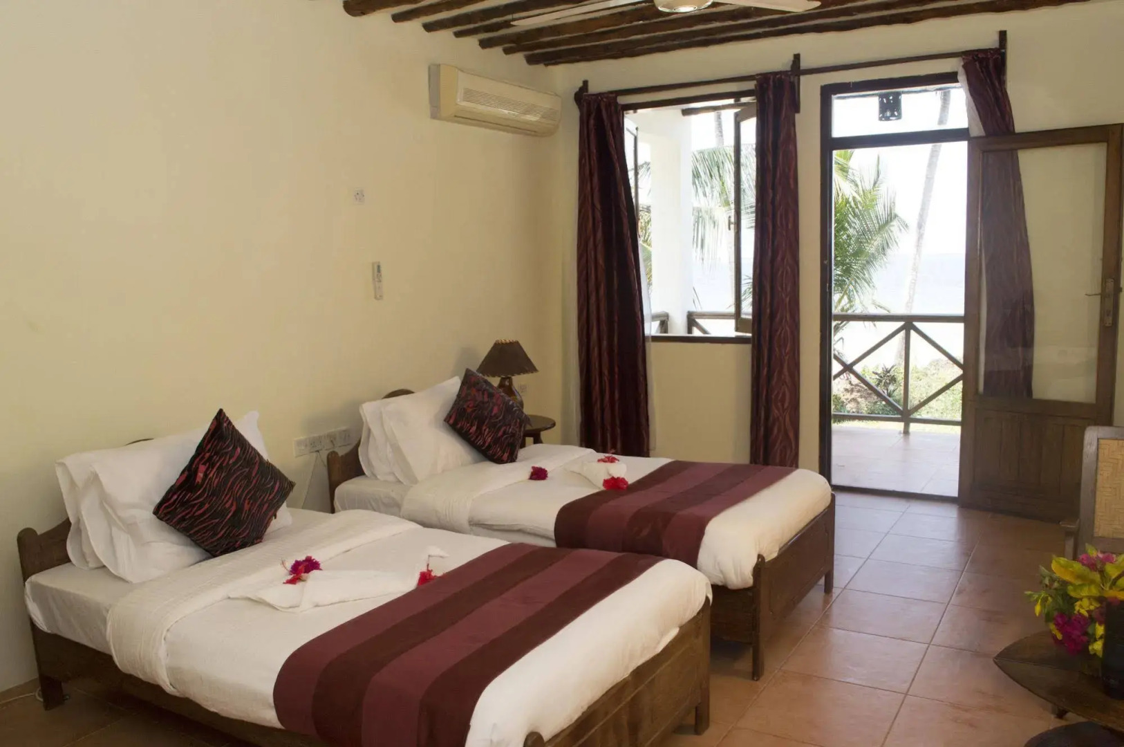 Antonio Beach Hotel and Spa