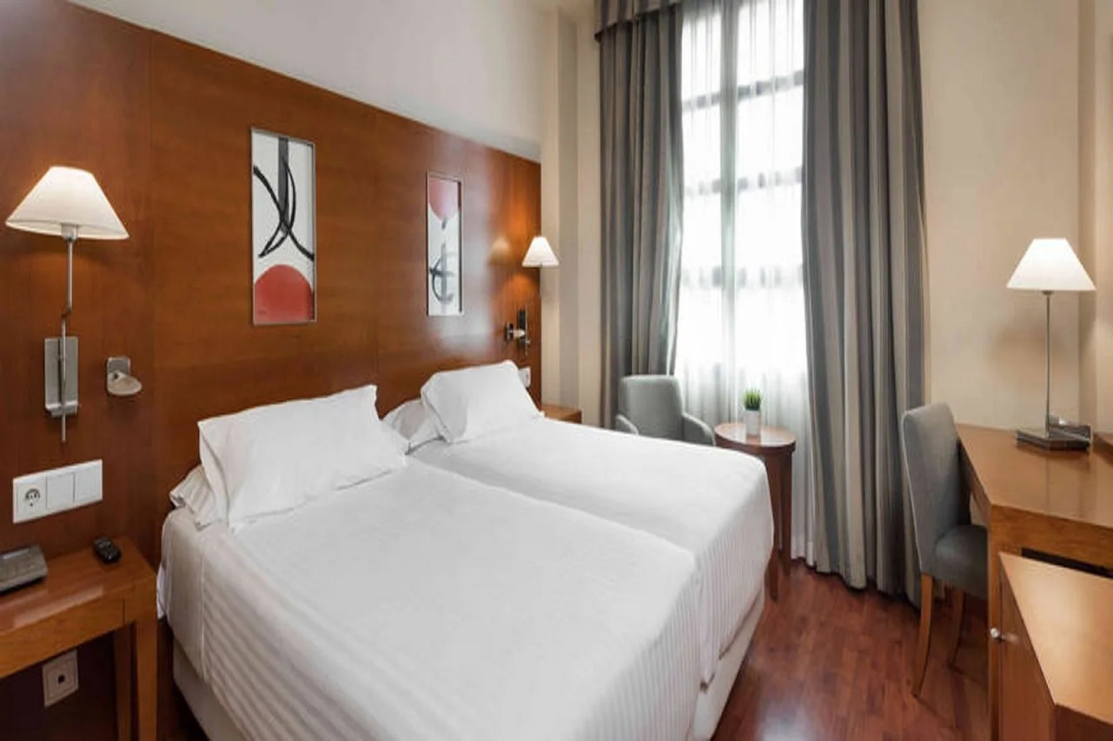 NH Valencia Las Artes