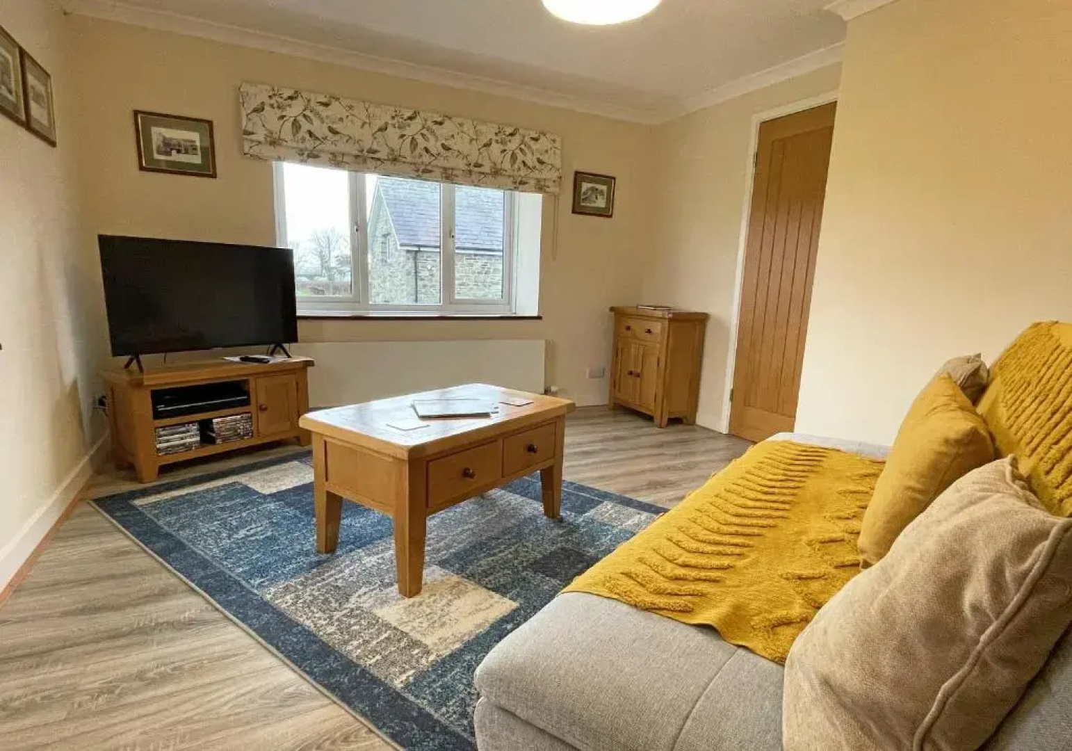 Maesyfelin Isaf Apartment