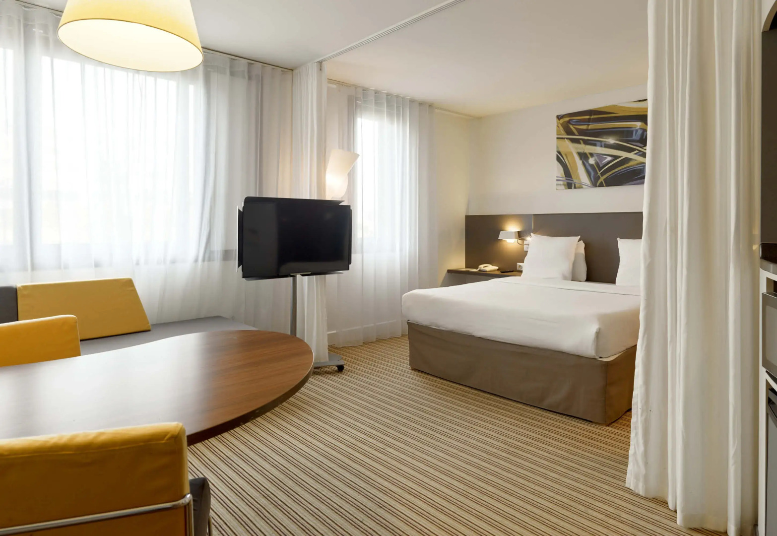 B&B HOTEL Rueil-Malmaison Gare