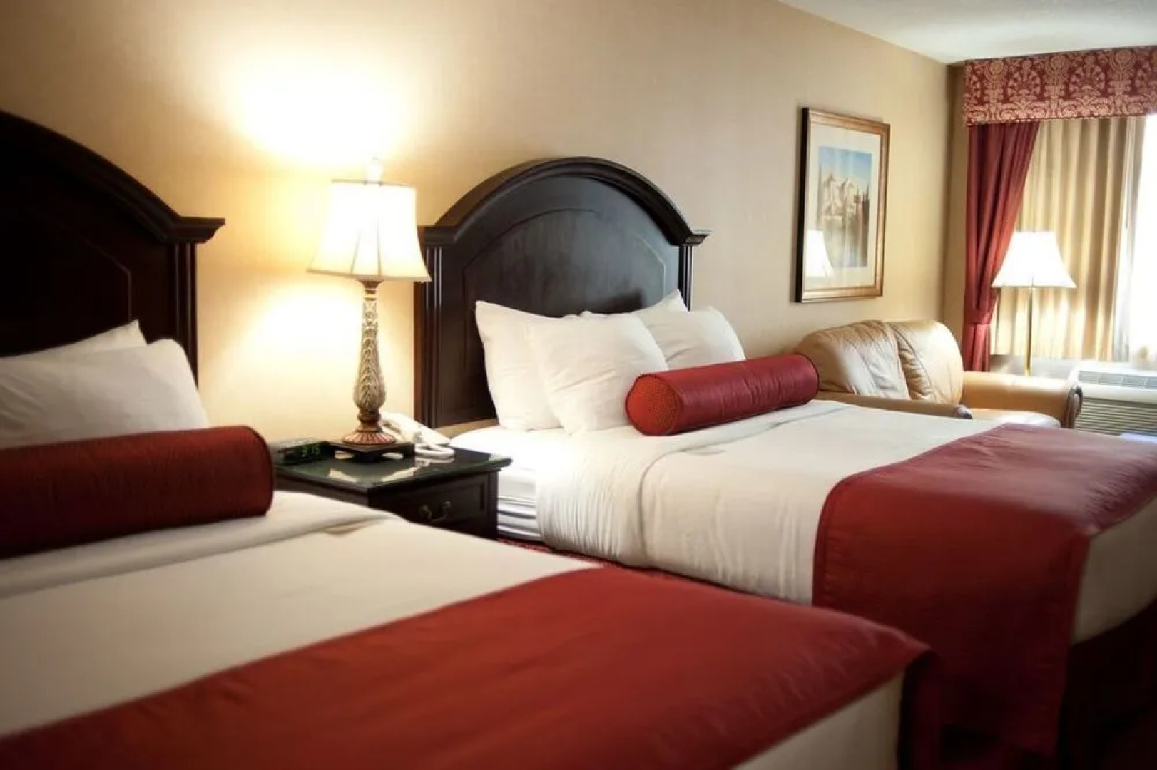 The Grand Hotel - Salem