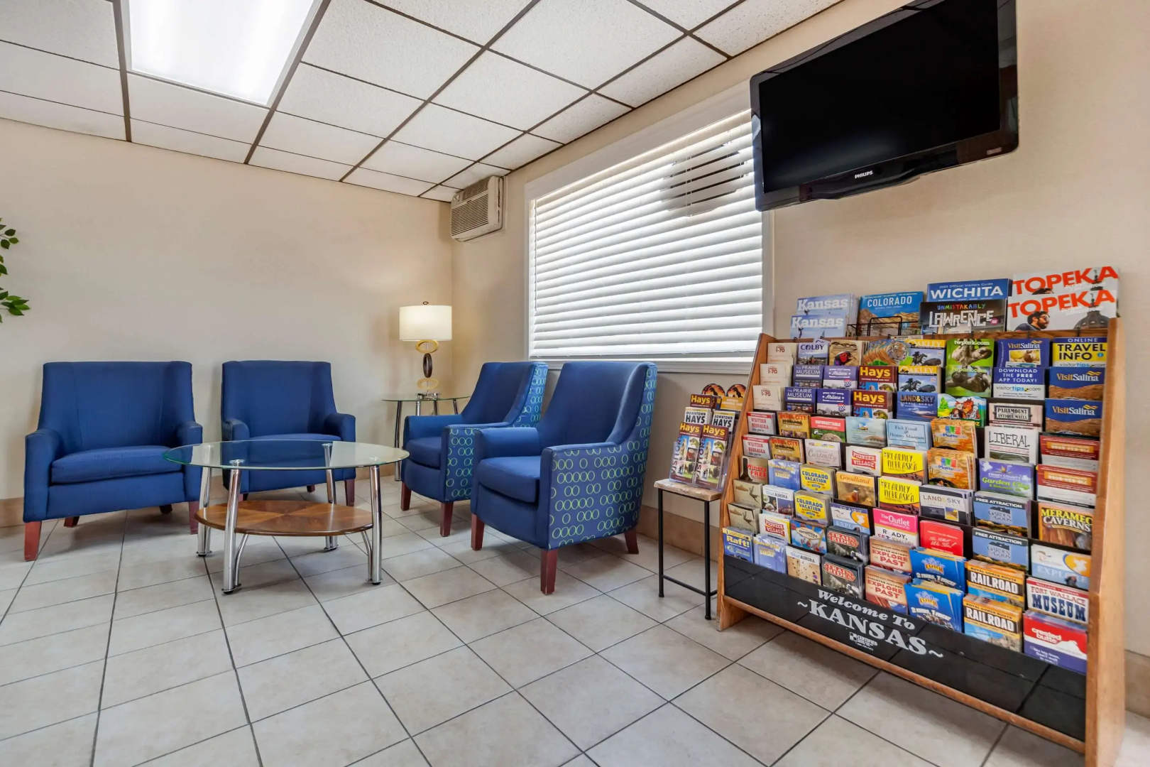 Econo Lodge Hays I-70