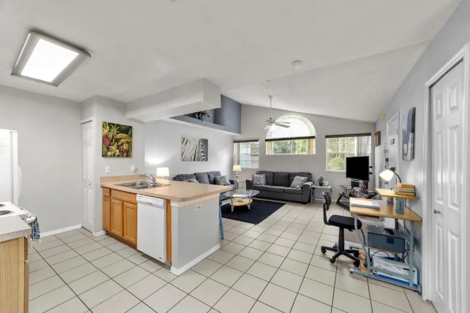 Mickey's Backyard Neighbor!