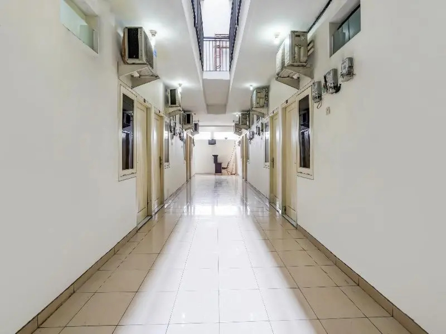 Oyo 91361 Benlin D'kost Syariah