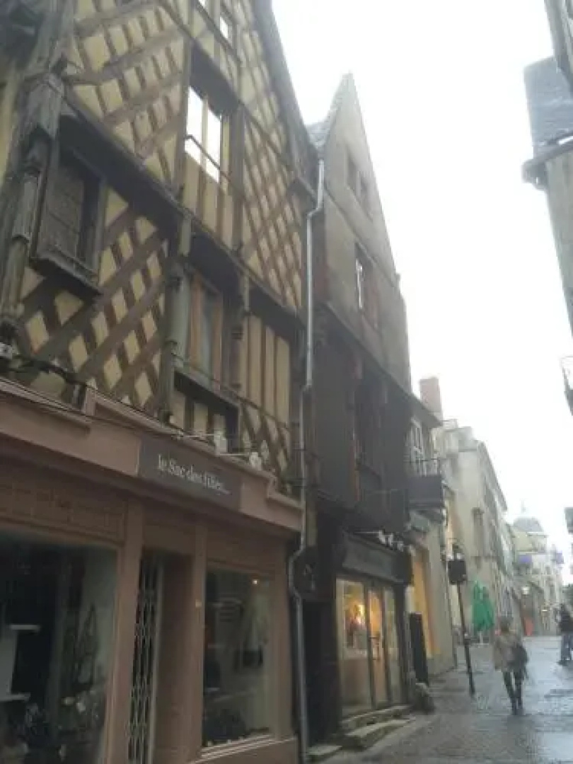 LAppartement de la Maison du Thatre Saint Bonnet