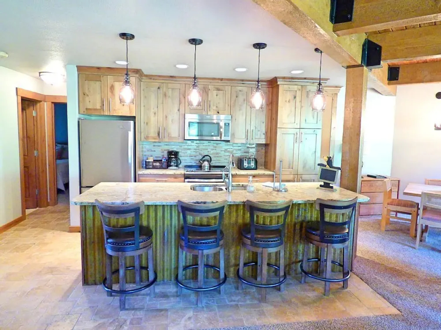 Lift Tickets Ground Floor in Mtn Village, Wifi, Fireplace, Hot Tubs