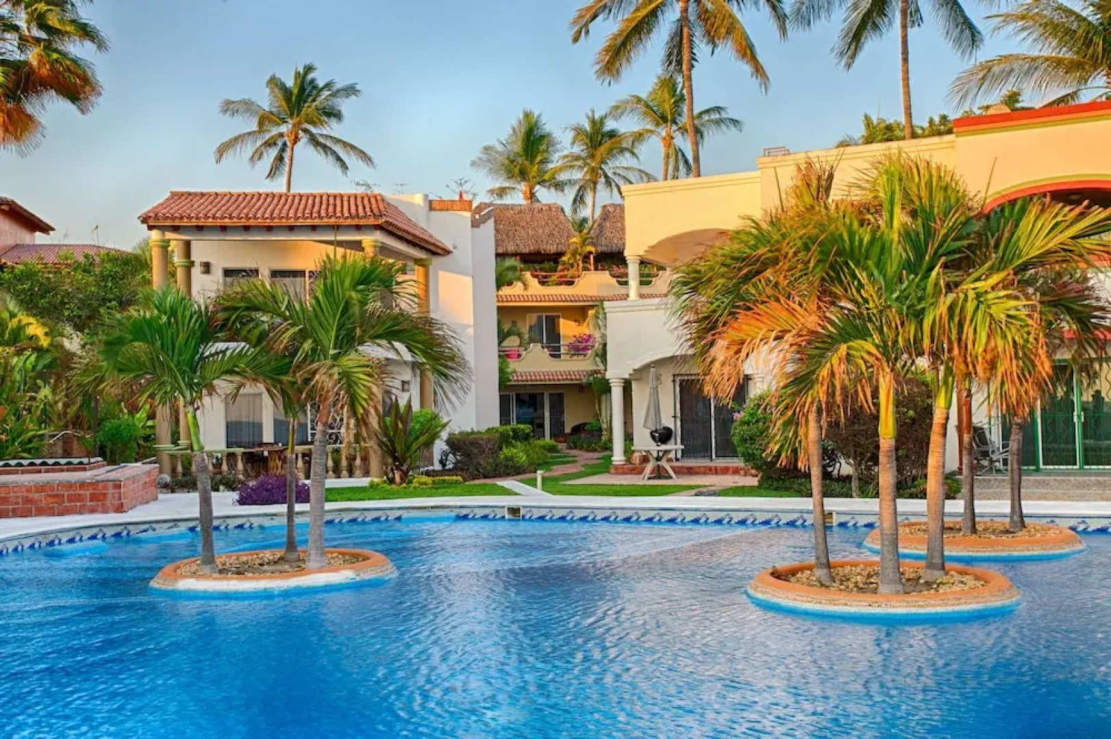 Casa de los Ninos 3 BR by Casago