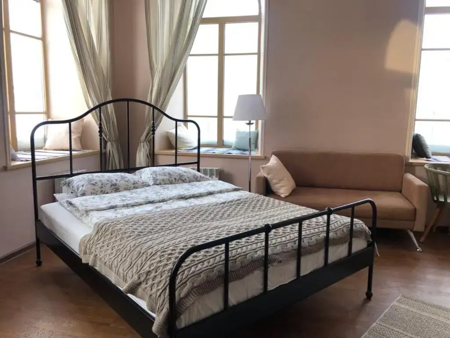 Dom Demidovykh Hostel