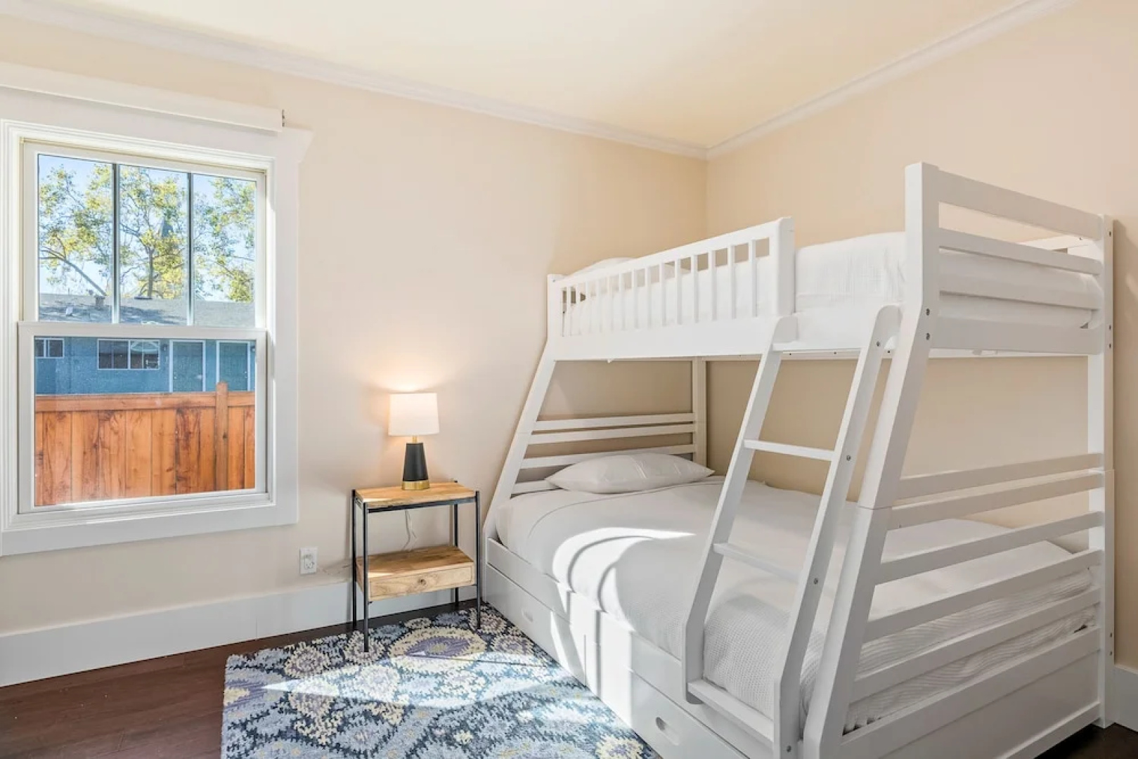 Apartment in Petaluma #140855 2 Bedrooms 1 Bathroom Apts