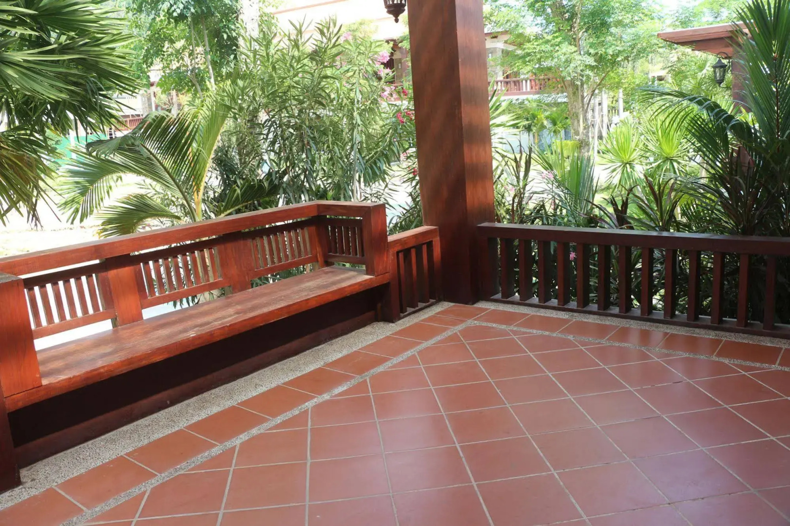 Try Palace Resort & Spa