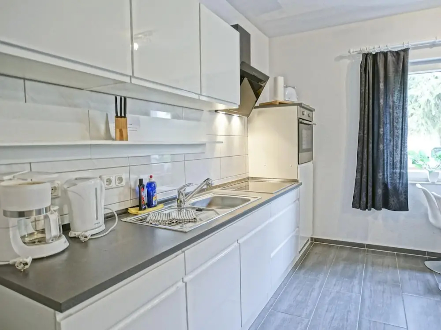 Ground-floor Apartment With Terrace and Large Garden With Lounge Area and Grill