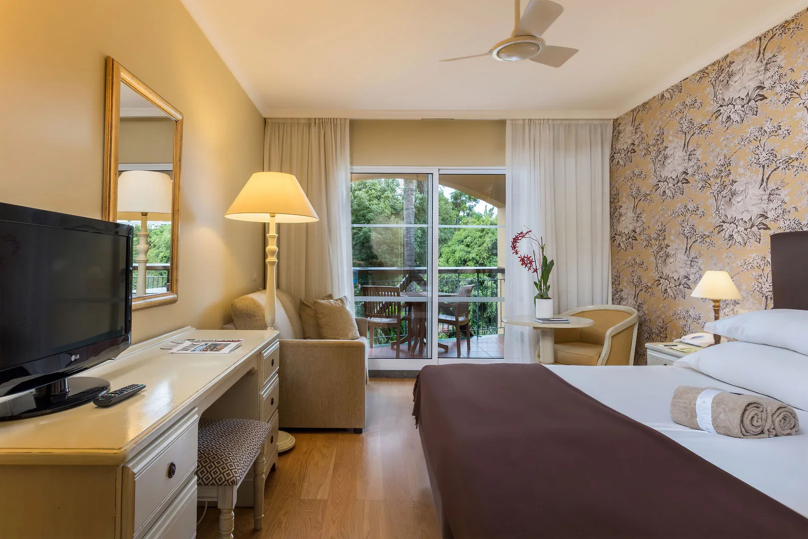 Pestana Village Garden Hotel