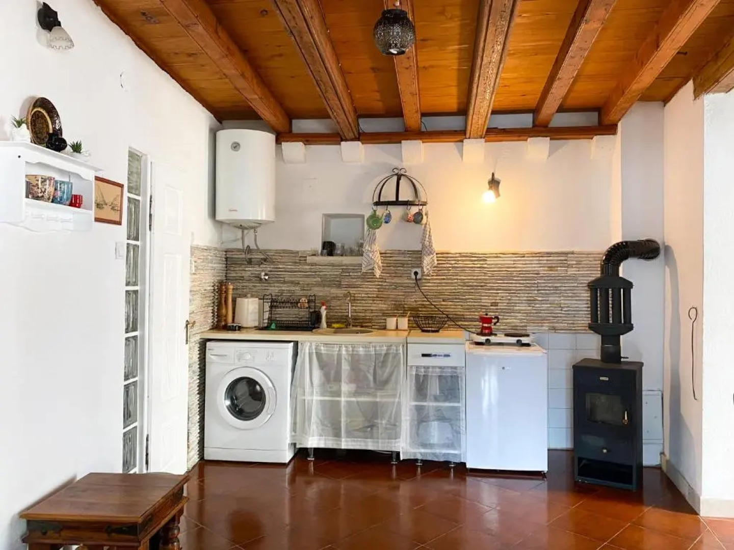 Charming Bohemian house in Perast