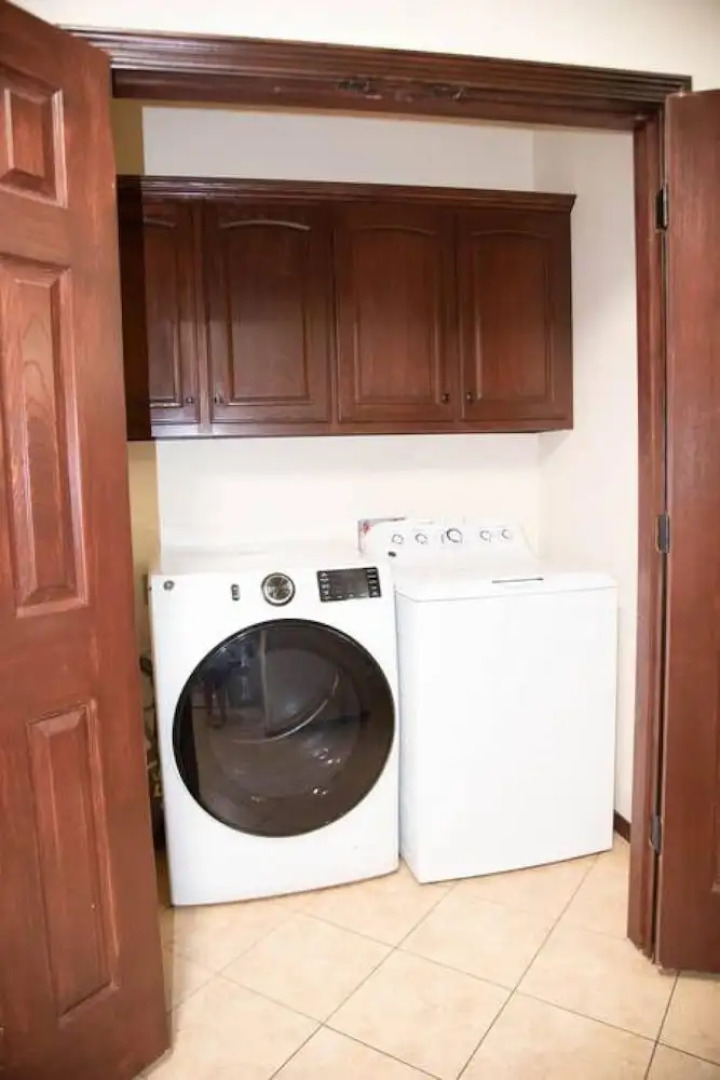 Modern 2 bed 2-bath Next to University Utrgv