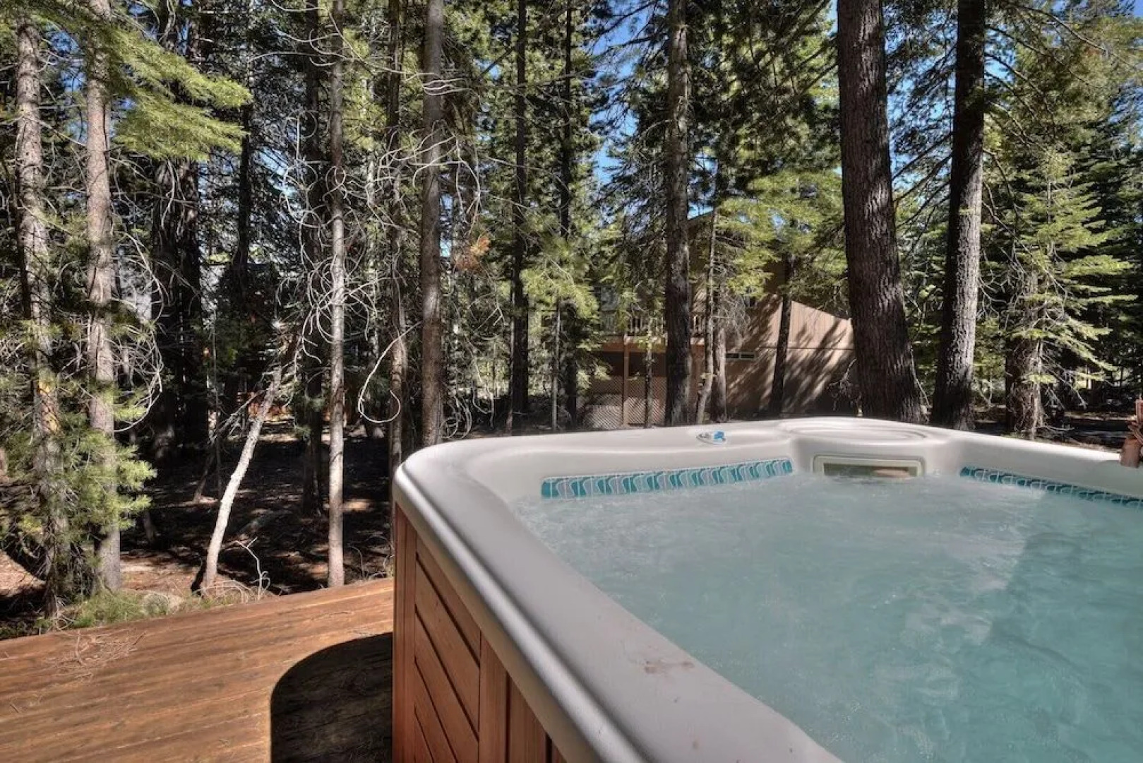 Charming Cascade Chalet