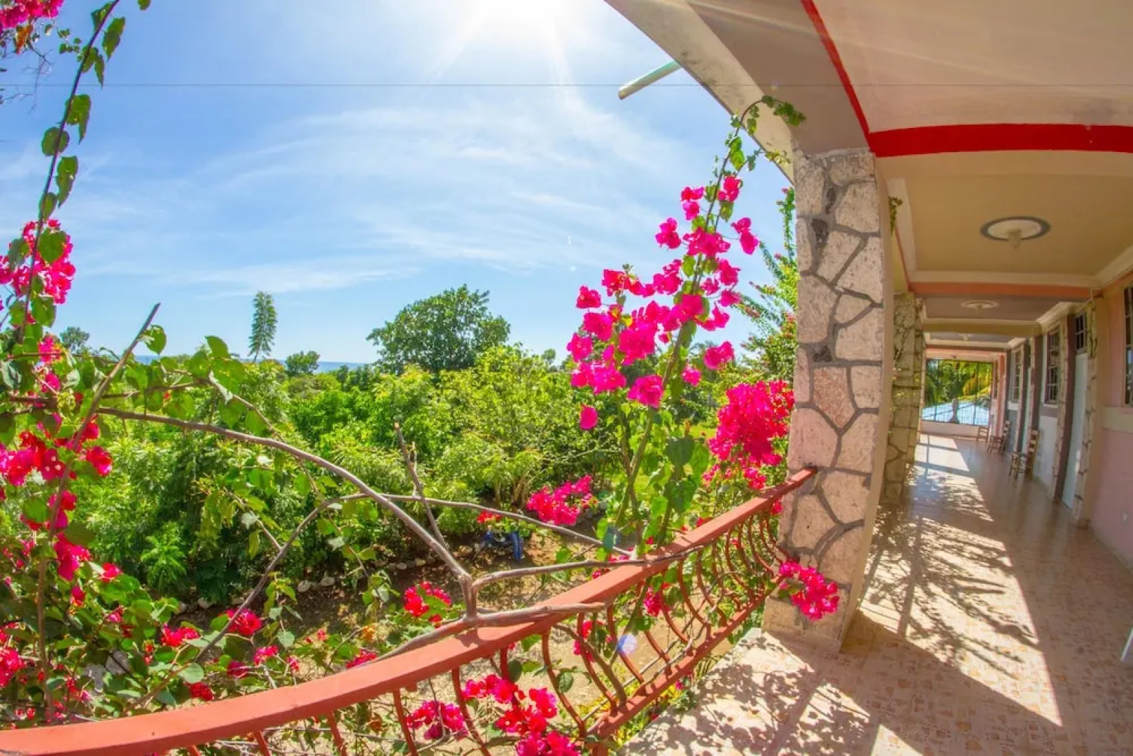 Rollanda Hotel Restaurant