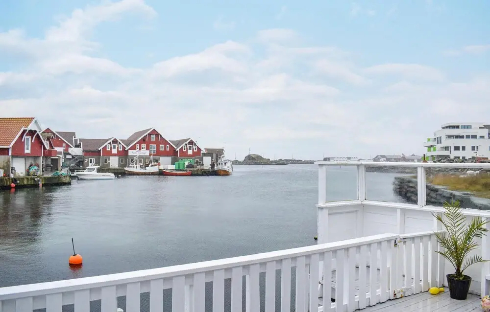 Beautiful Apartment in Åkrehamn With Wifi and 2 Bedrooms