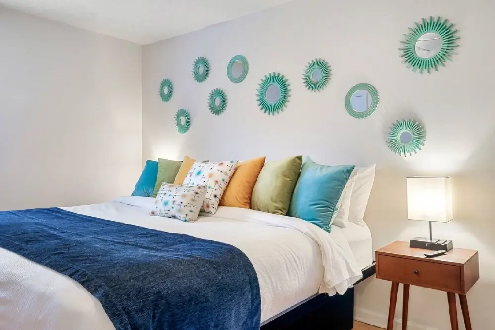 Lakeside Cottage 3 Bedroom Cottage by Redawning