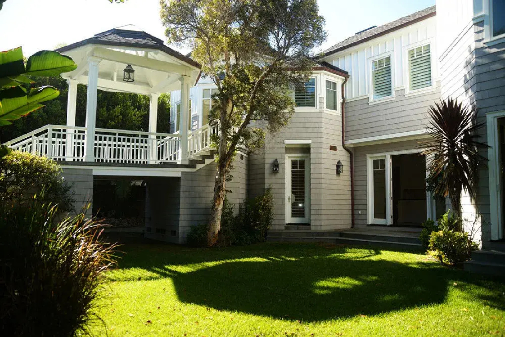 Luxurious French Style Oceanside Malibu House