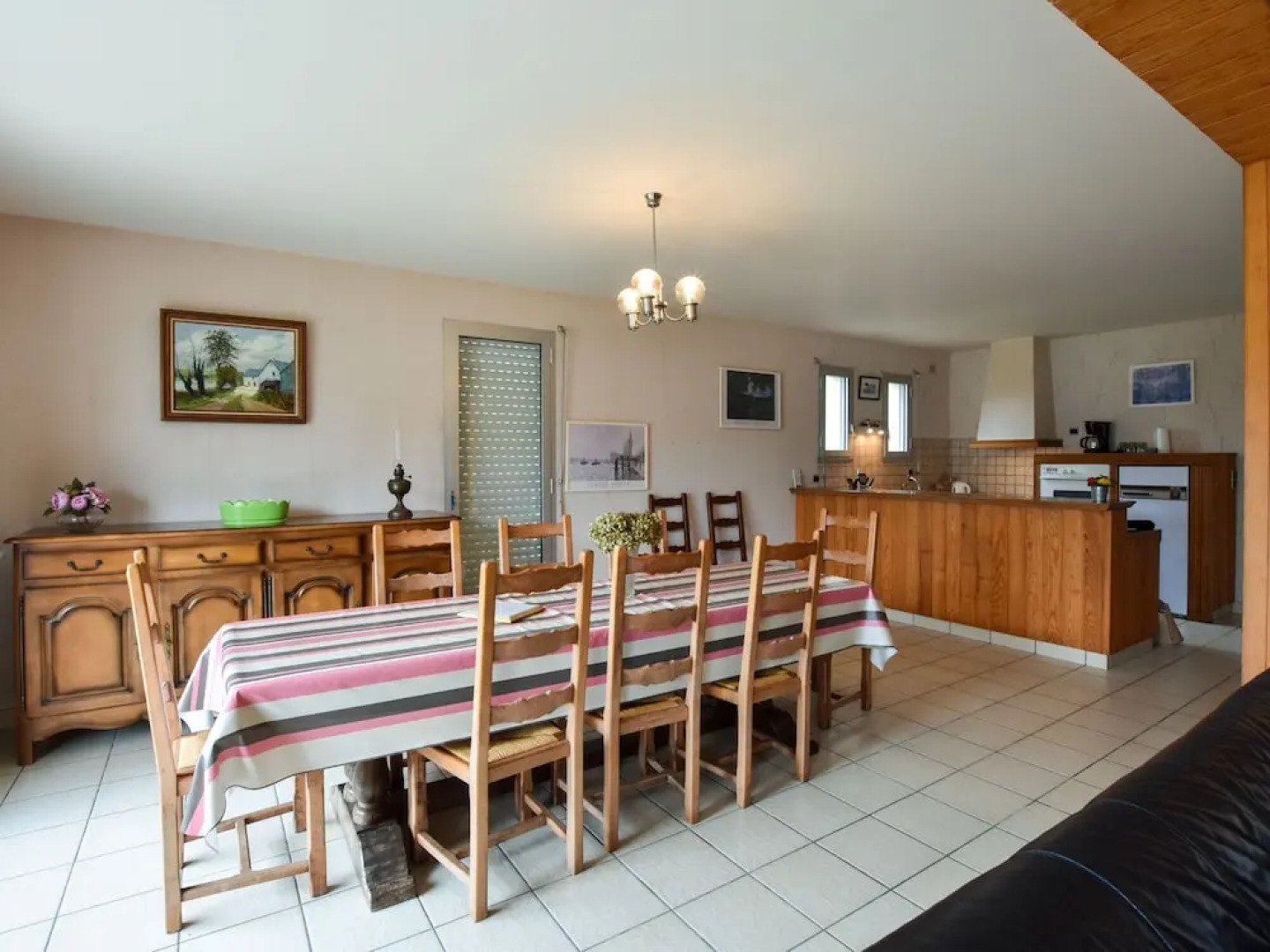 Holiday Home in Ambon With Bar, Balcony, Terrace,garden, BBQ