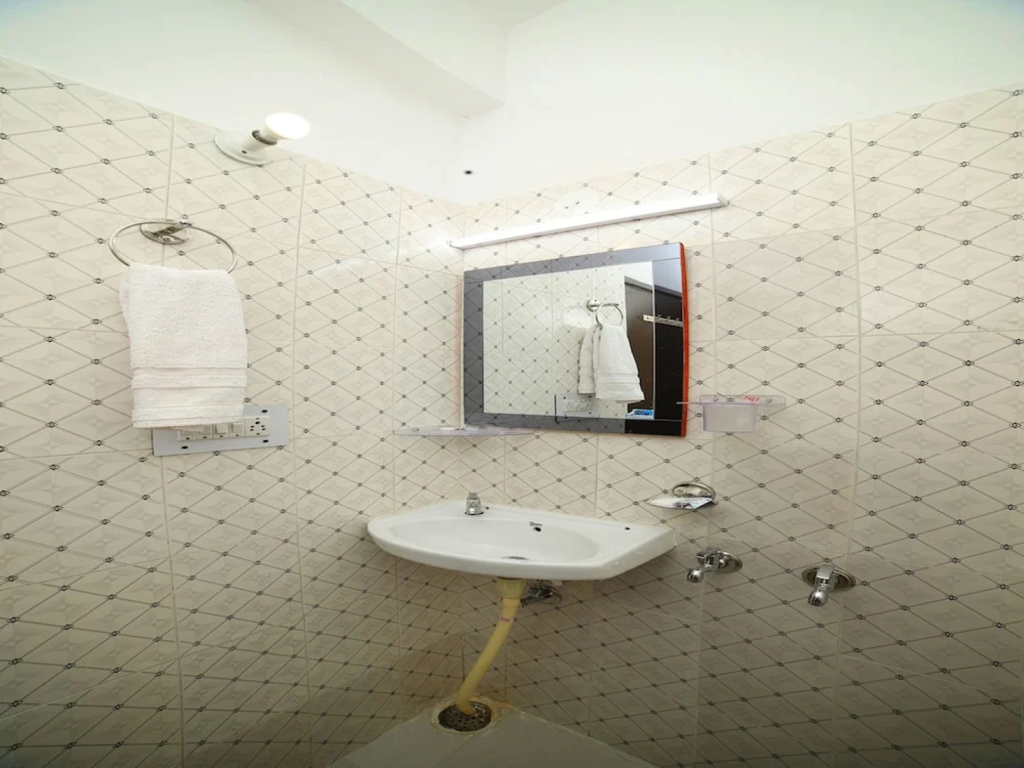 OYO 12195 Home 2RK Moutain View Mashobra