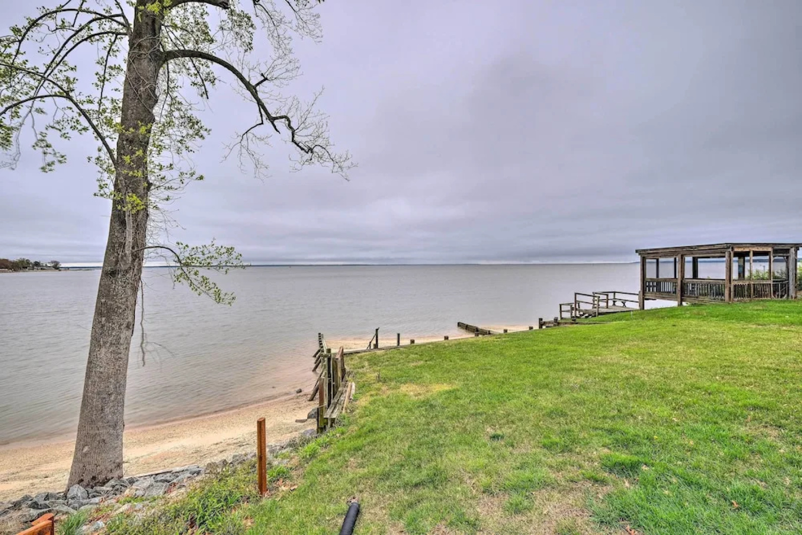 Waterfront Cottage w/ Private Beach + Deck!