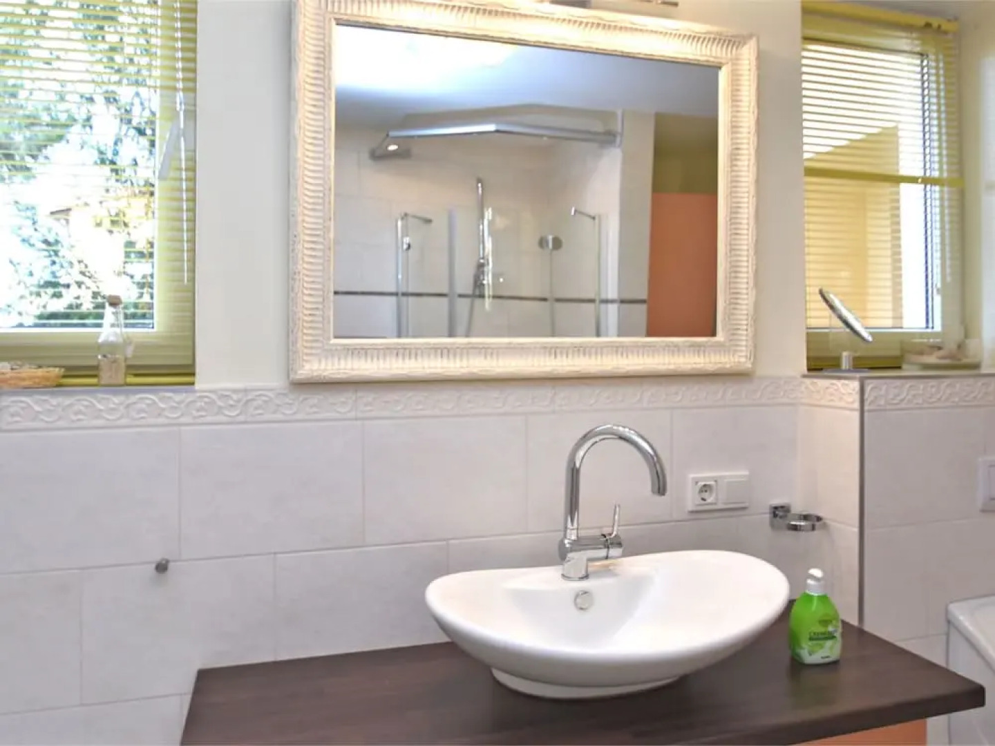 Large Holiday Home Consisting of Two Units with a Nice View of the Edersee