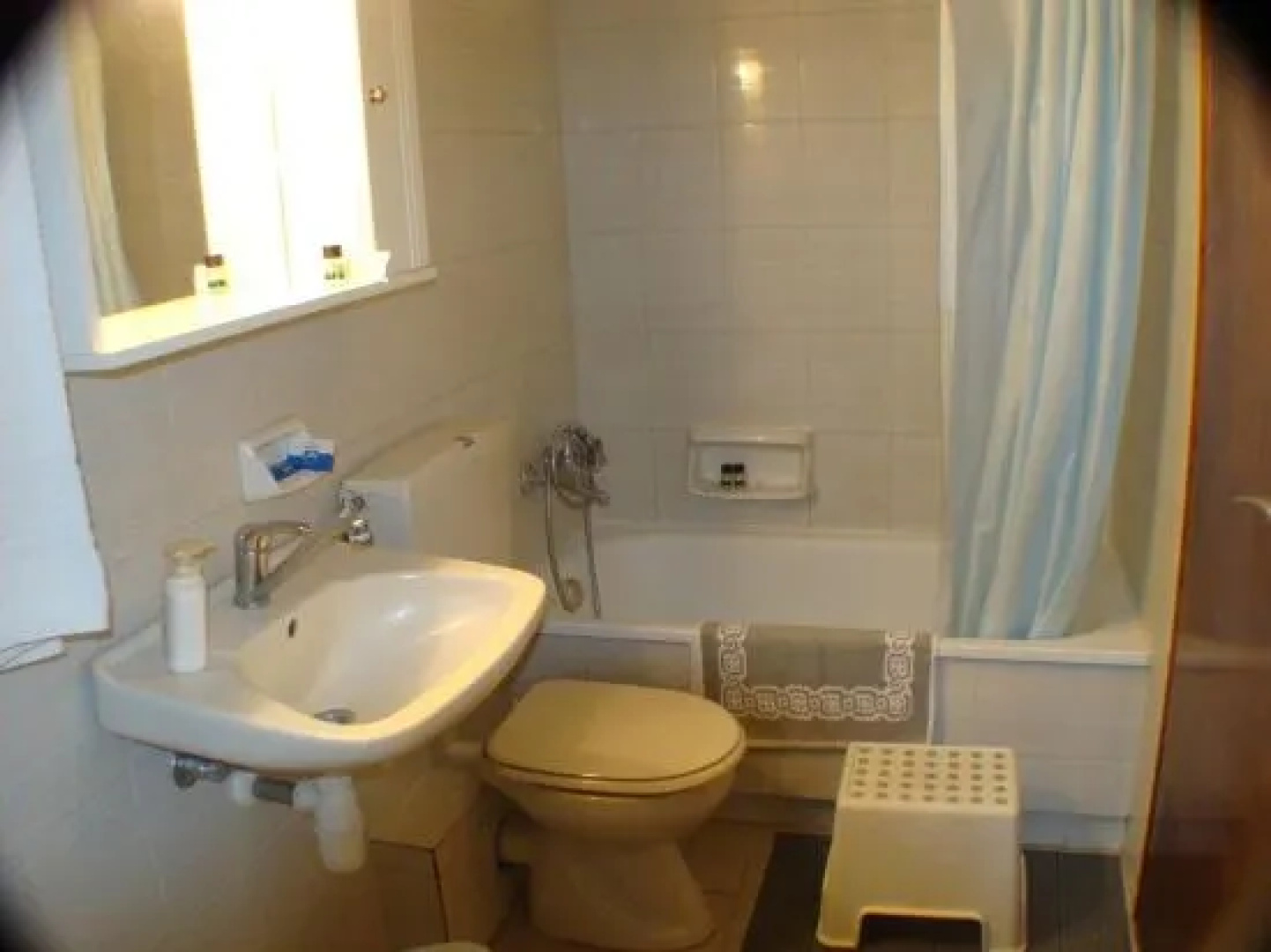Idiston  Rooms & Suites