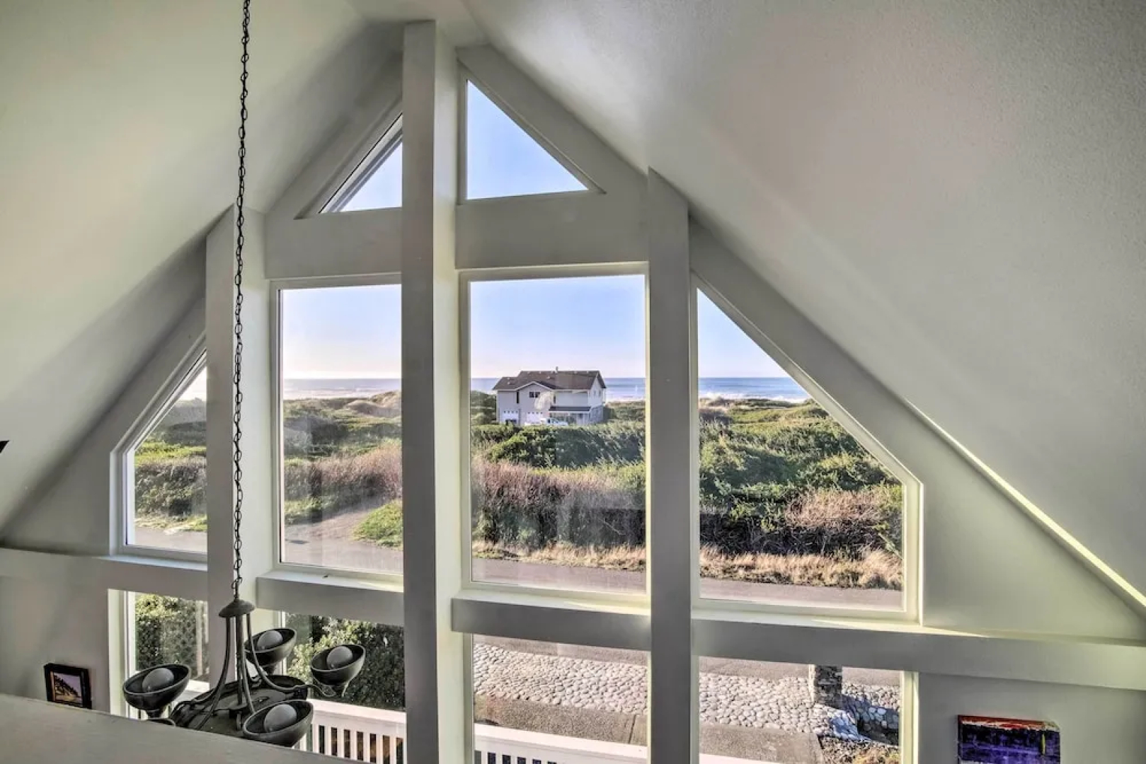 Deck + Walk to Beach: Southern Oregon Coast Home!