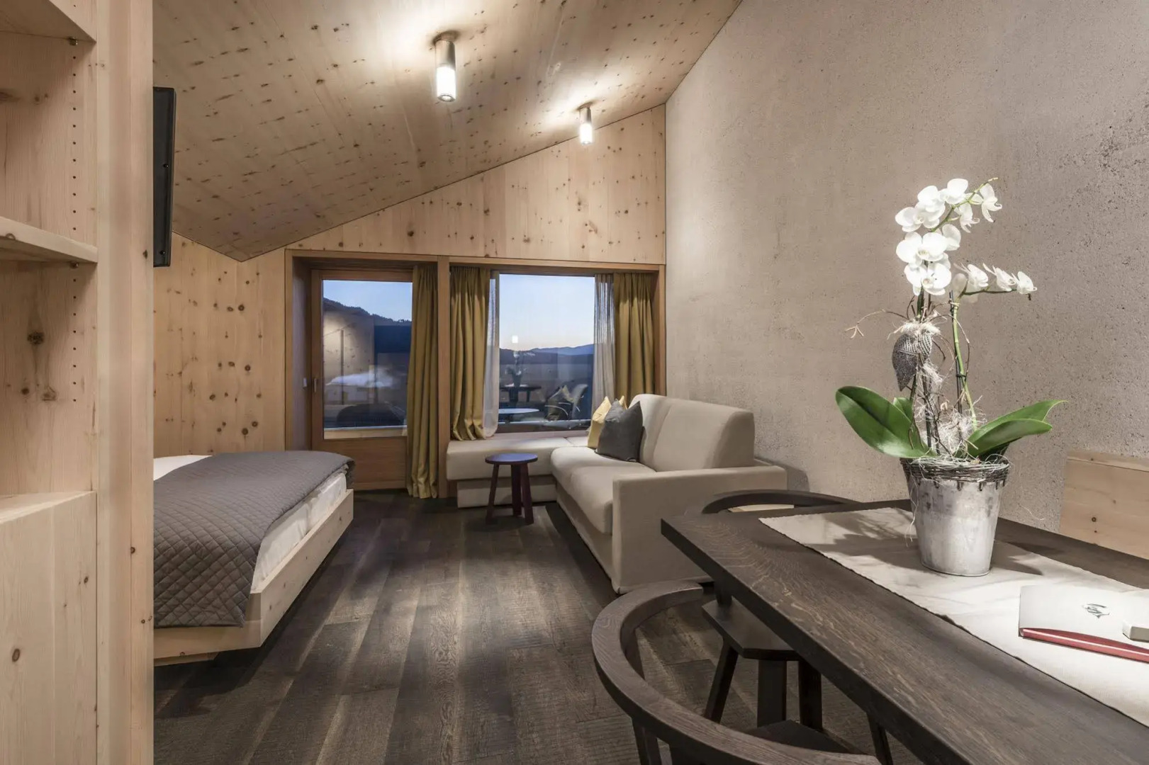 La Paula Apartments & Suites